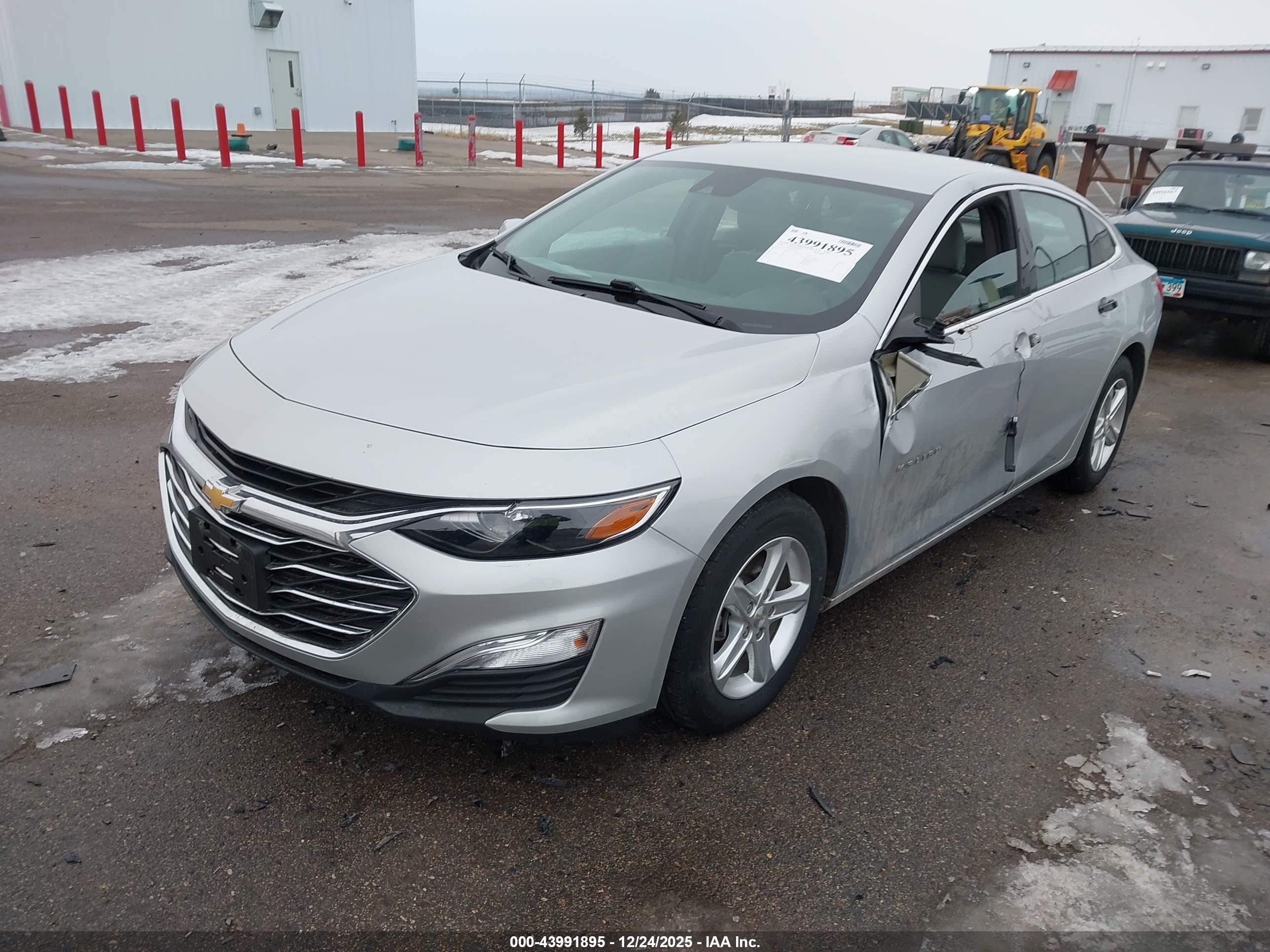 CHEVROLET MALIBU image 2