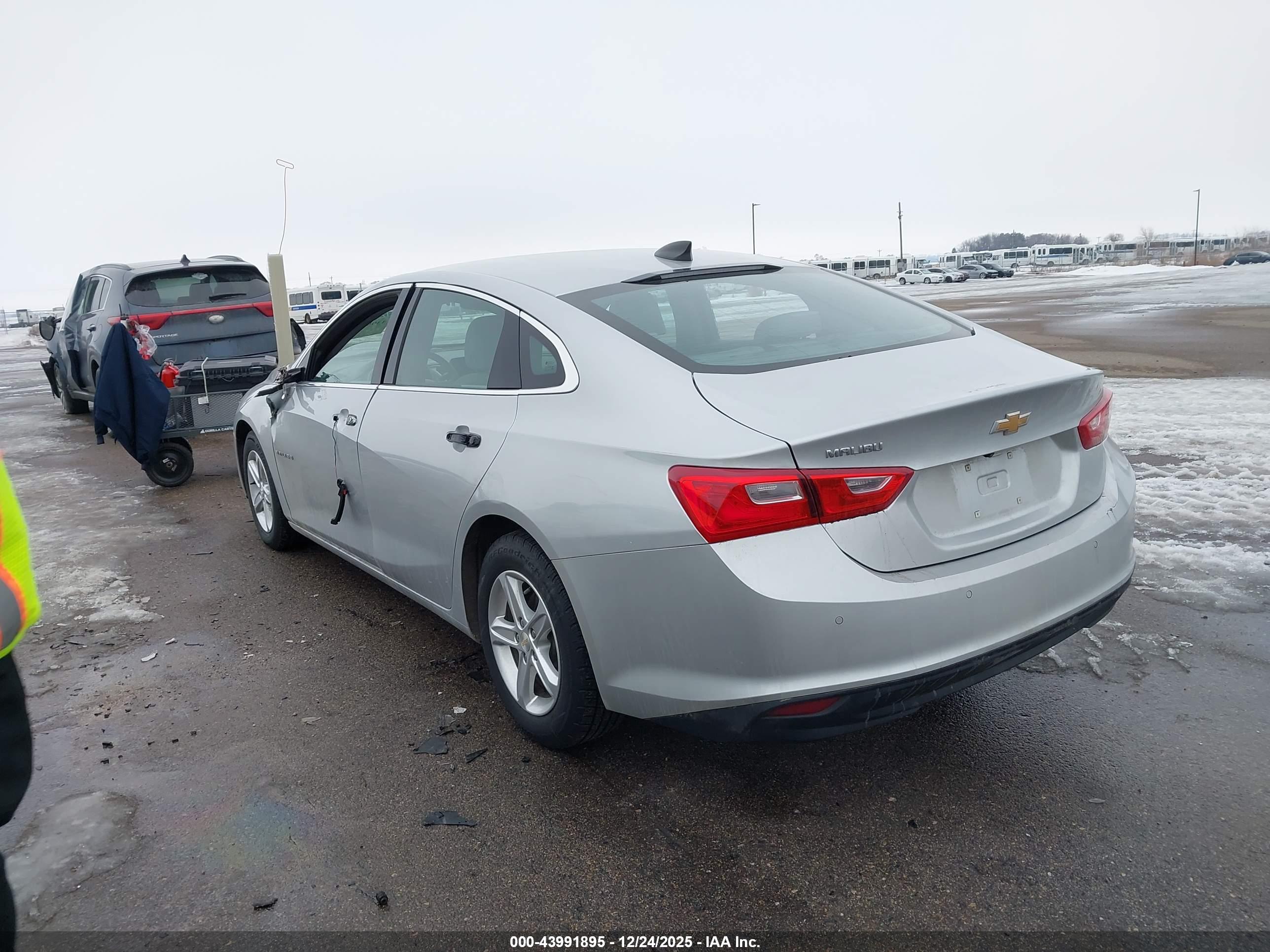 CHEVROLET MALIBU image 3