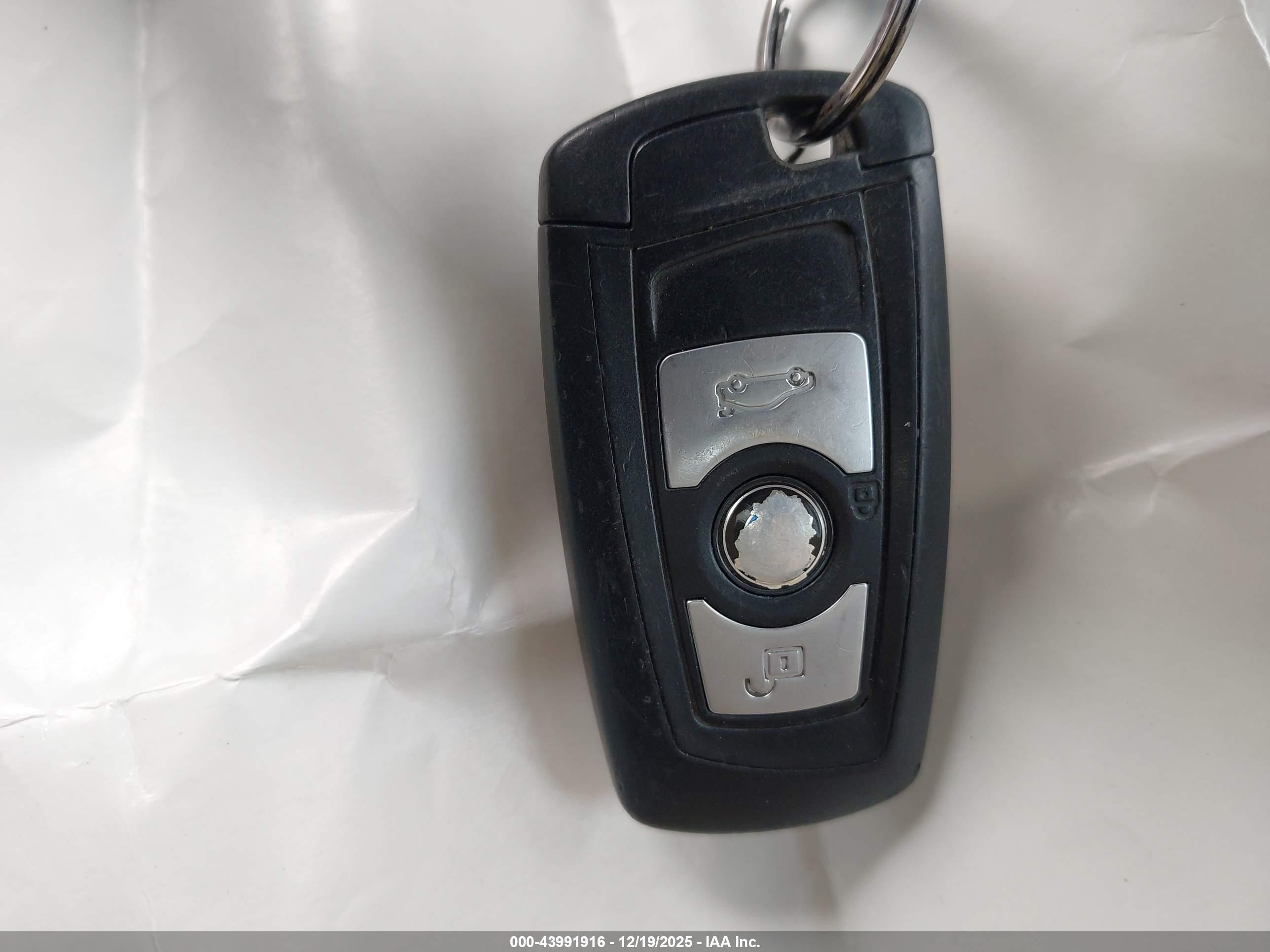 BMW 328I image 11