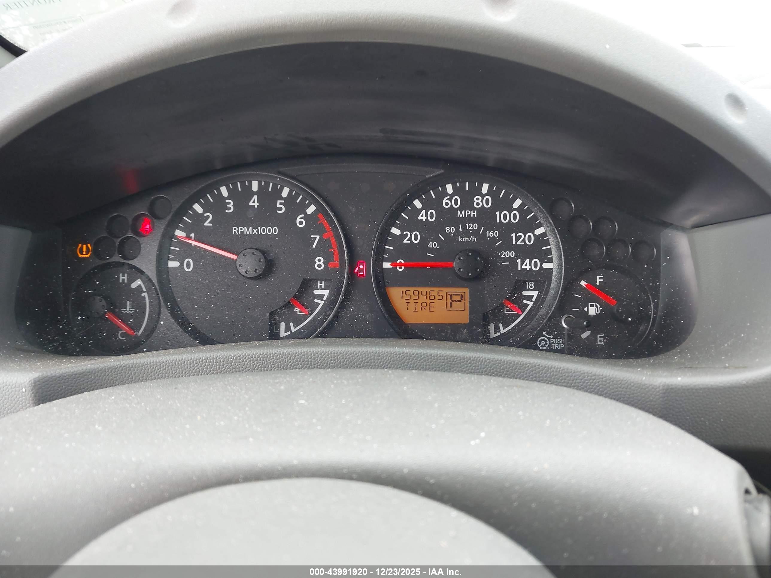 NISSAN FRONTIER image 7