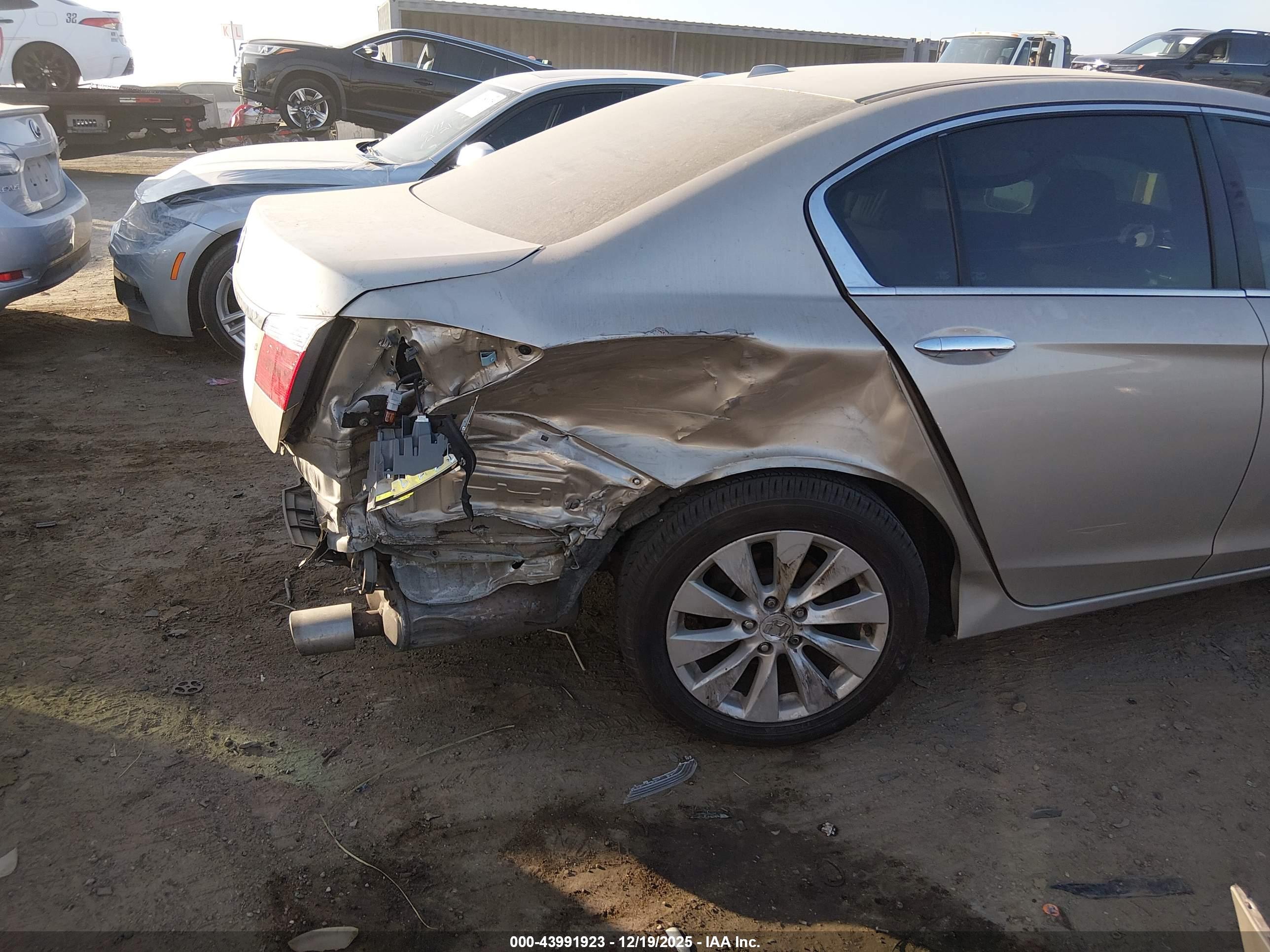 HONDA ACCORD image 6