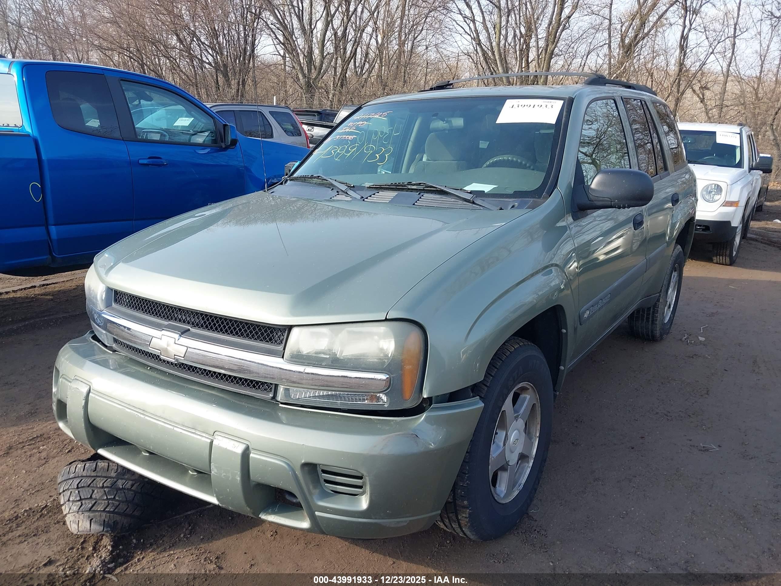 CHEVROLET TRAILBLAZER image 2