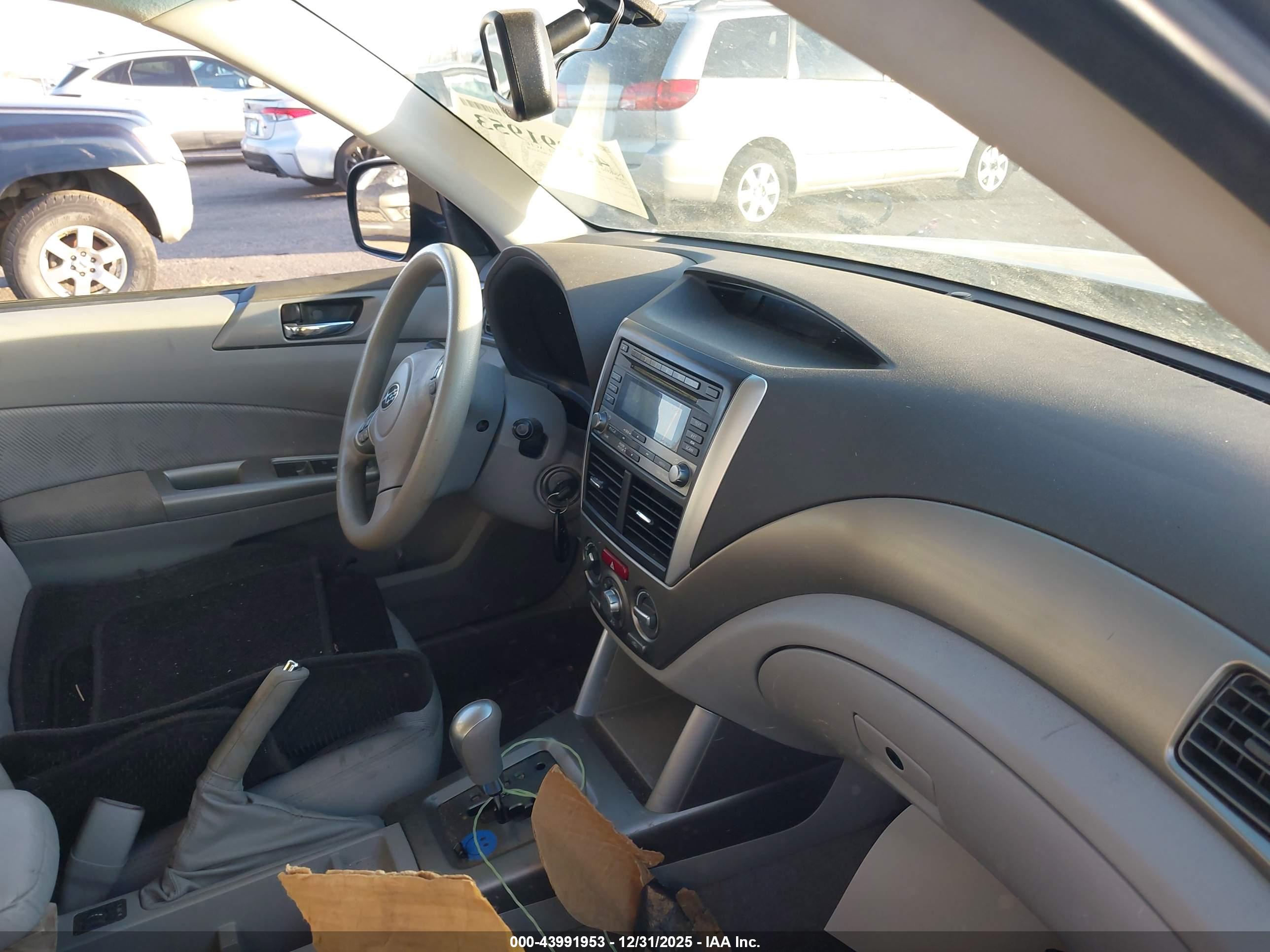 SUBARU FORESTER image 5