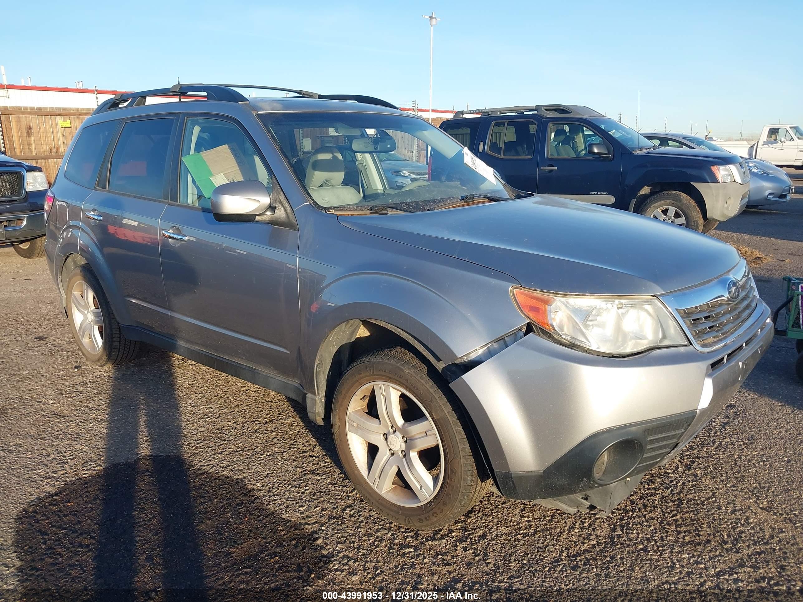 SUBARU FORESTER image 6