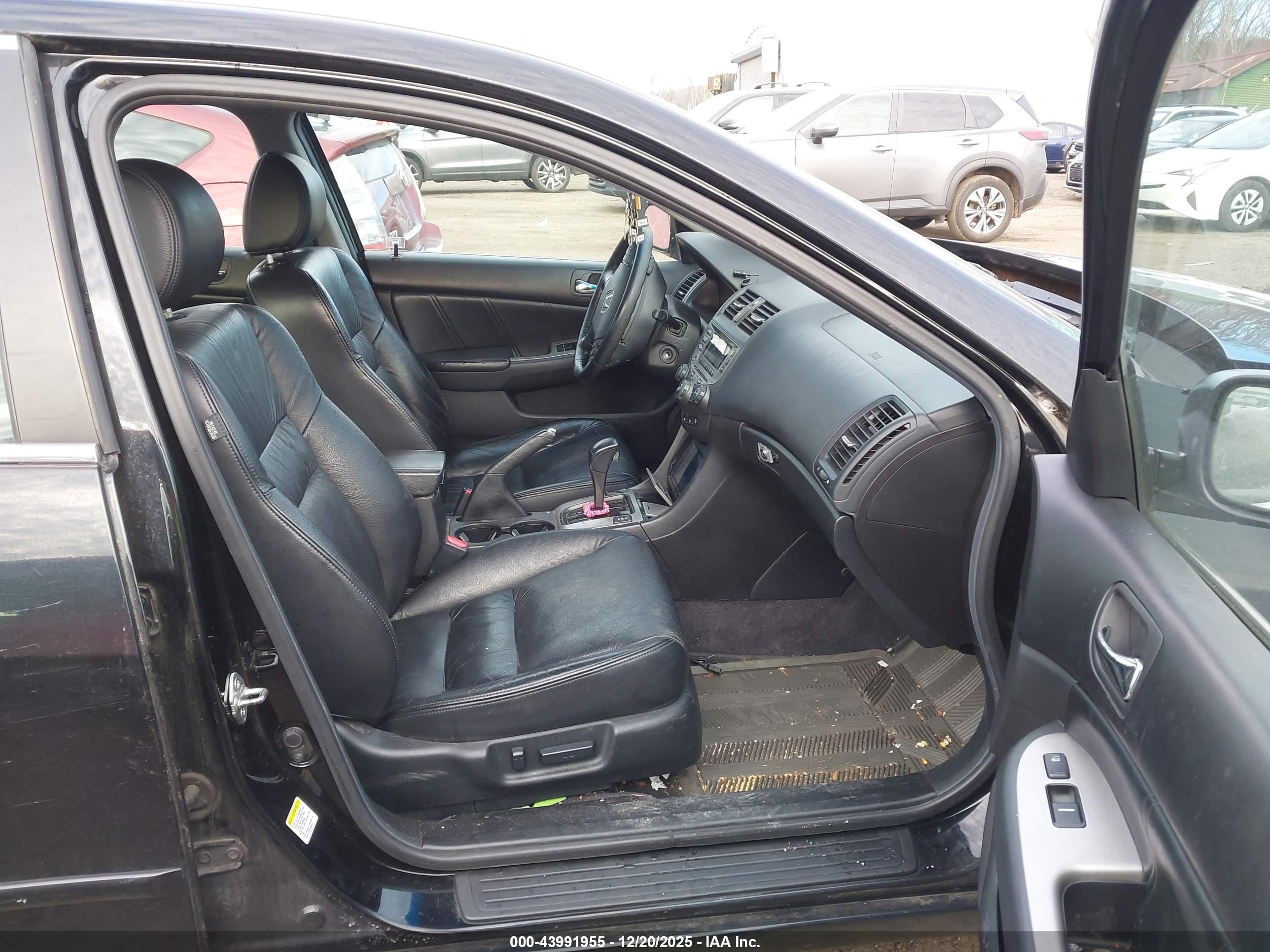 HONDA ACCORD image 5