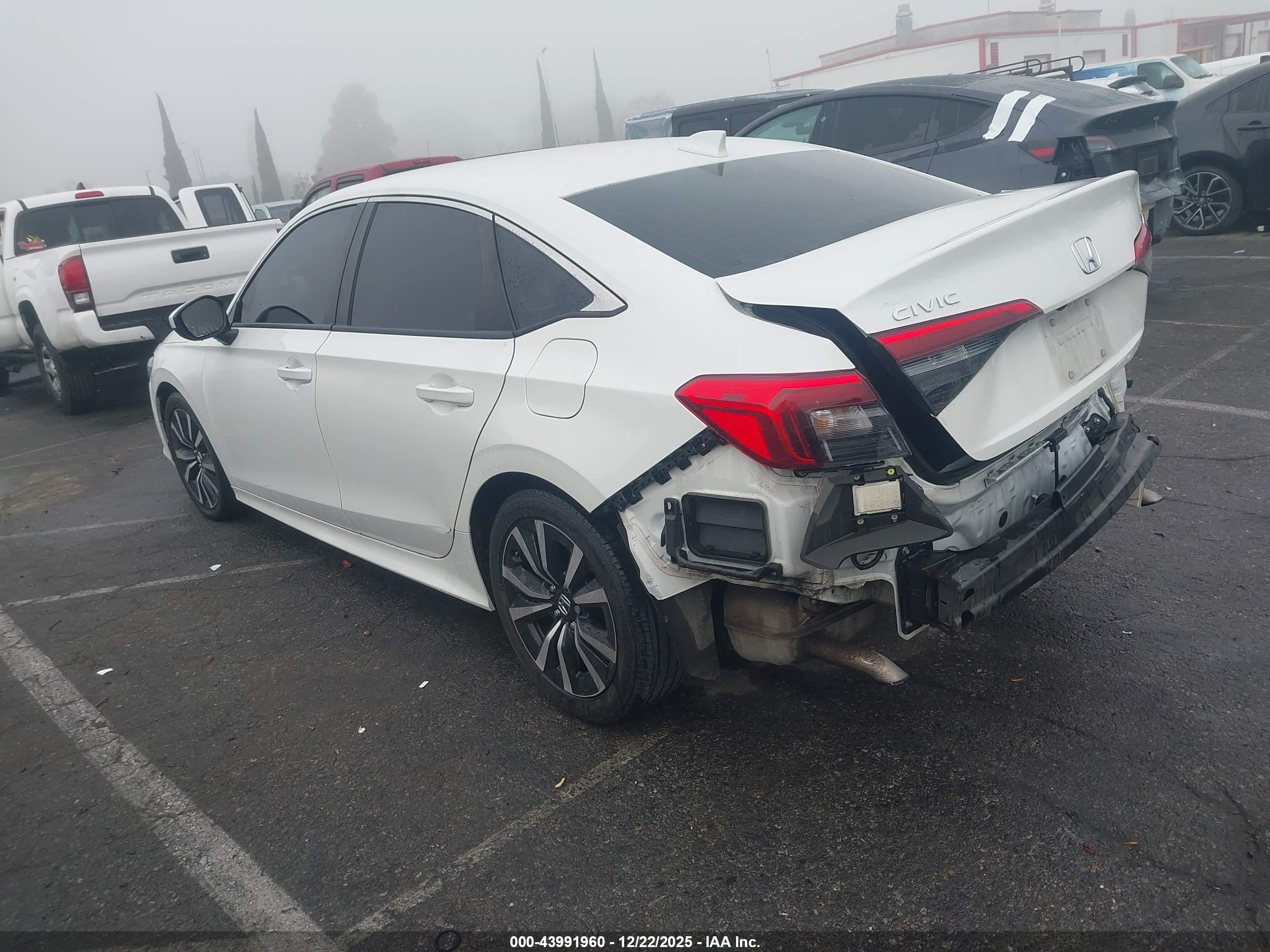 HONDA CIVIC image 3