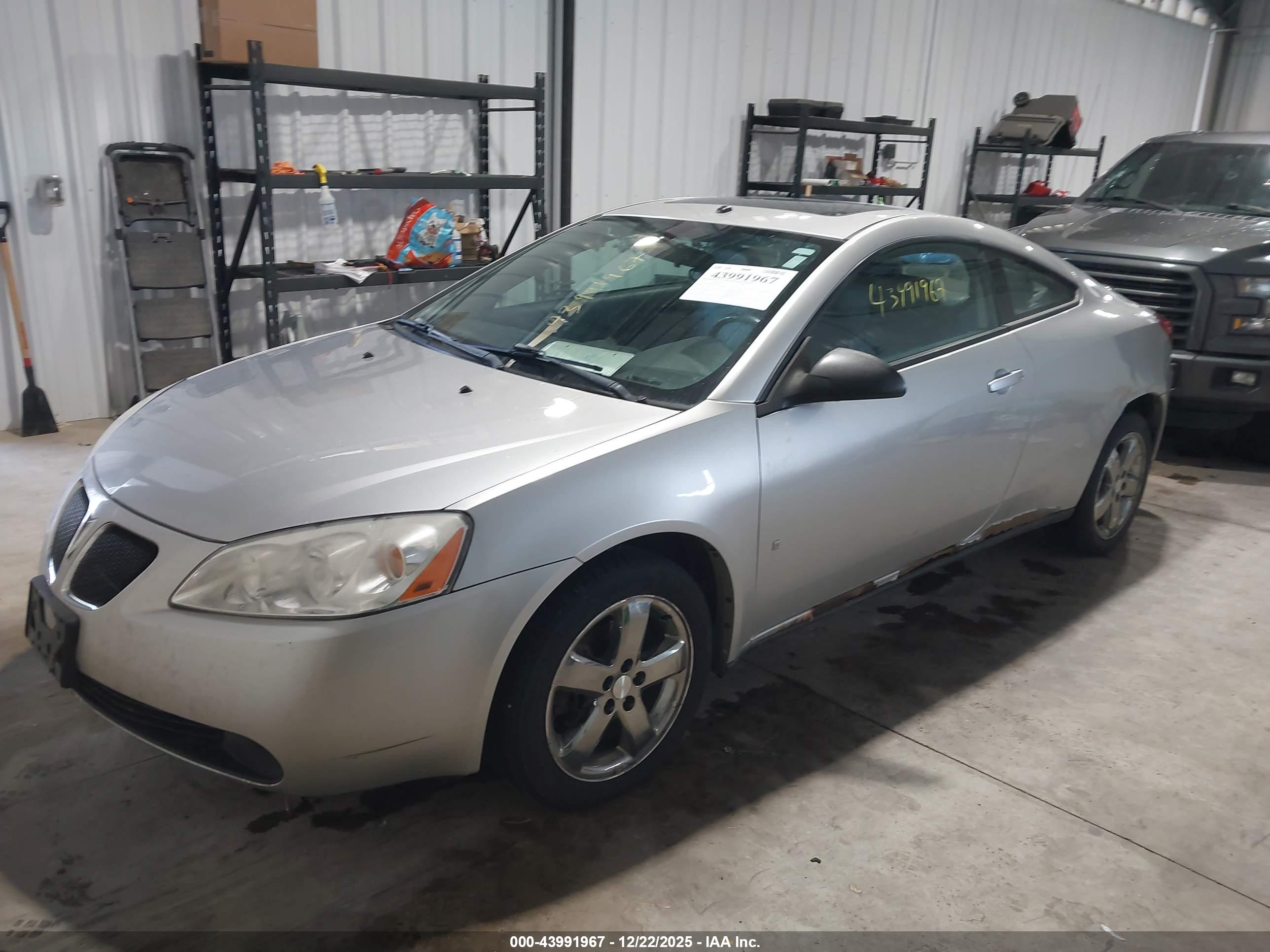 PONTIAC G6 image 2