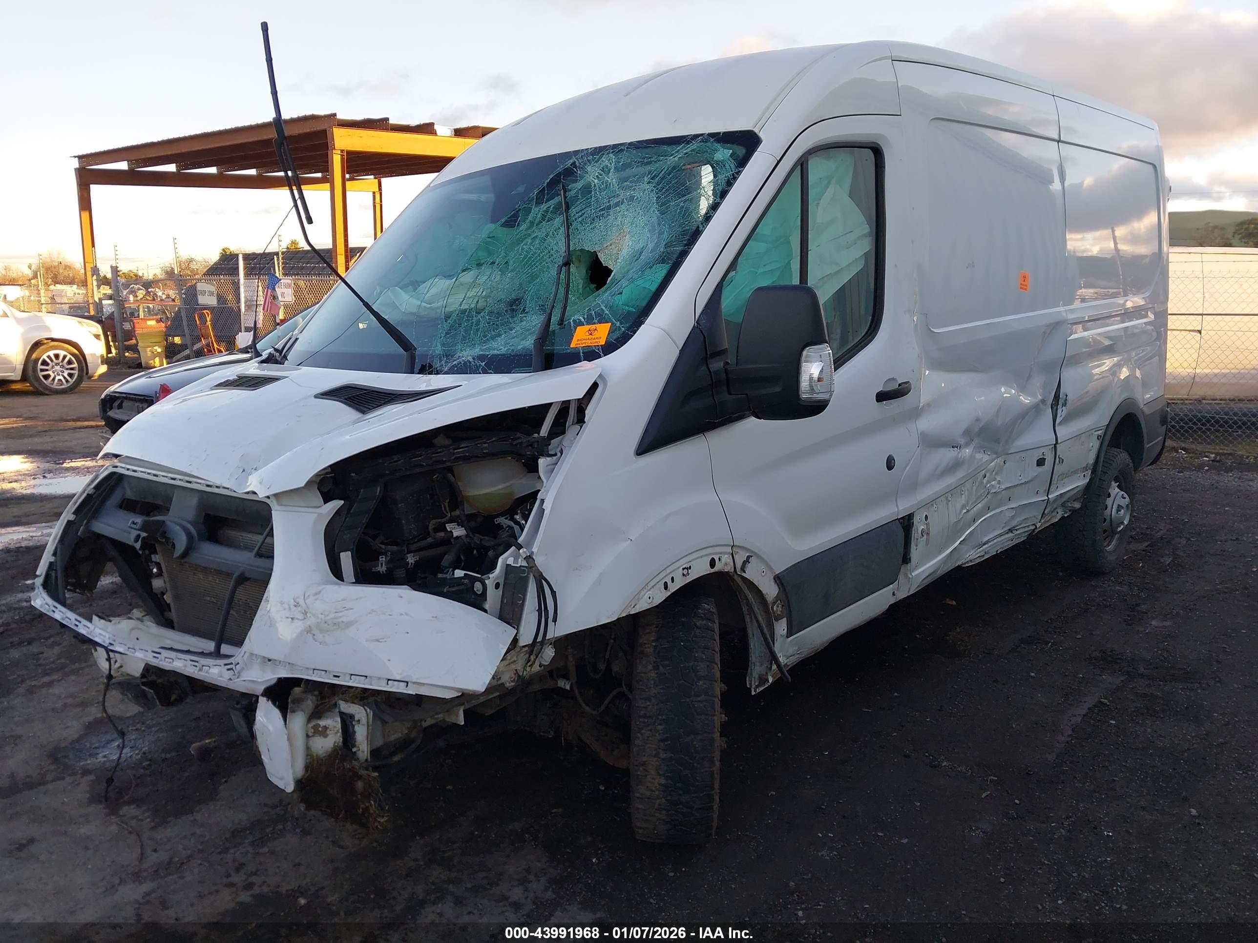 FORD TRANSIT-250 image 6