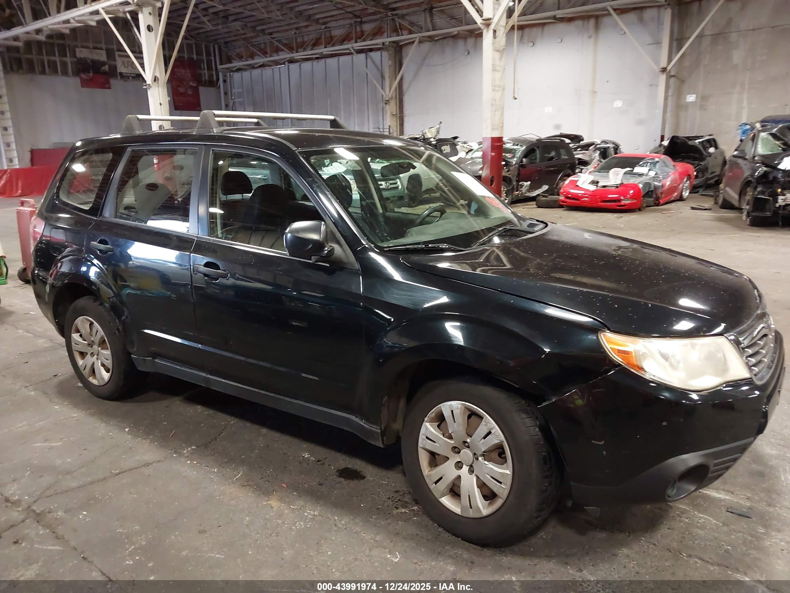 SUBARU FORESTER image 6