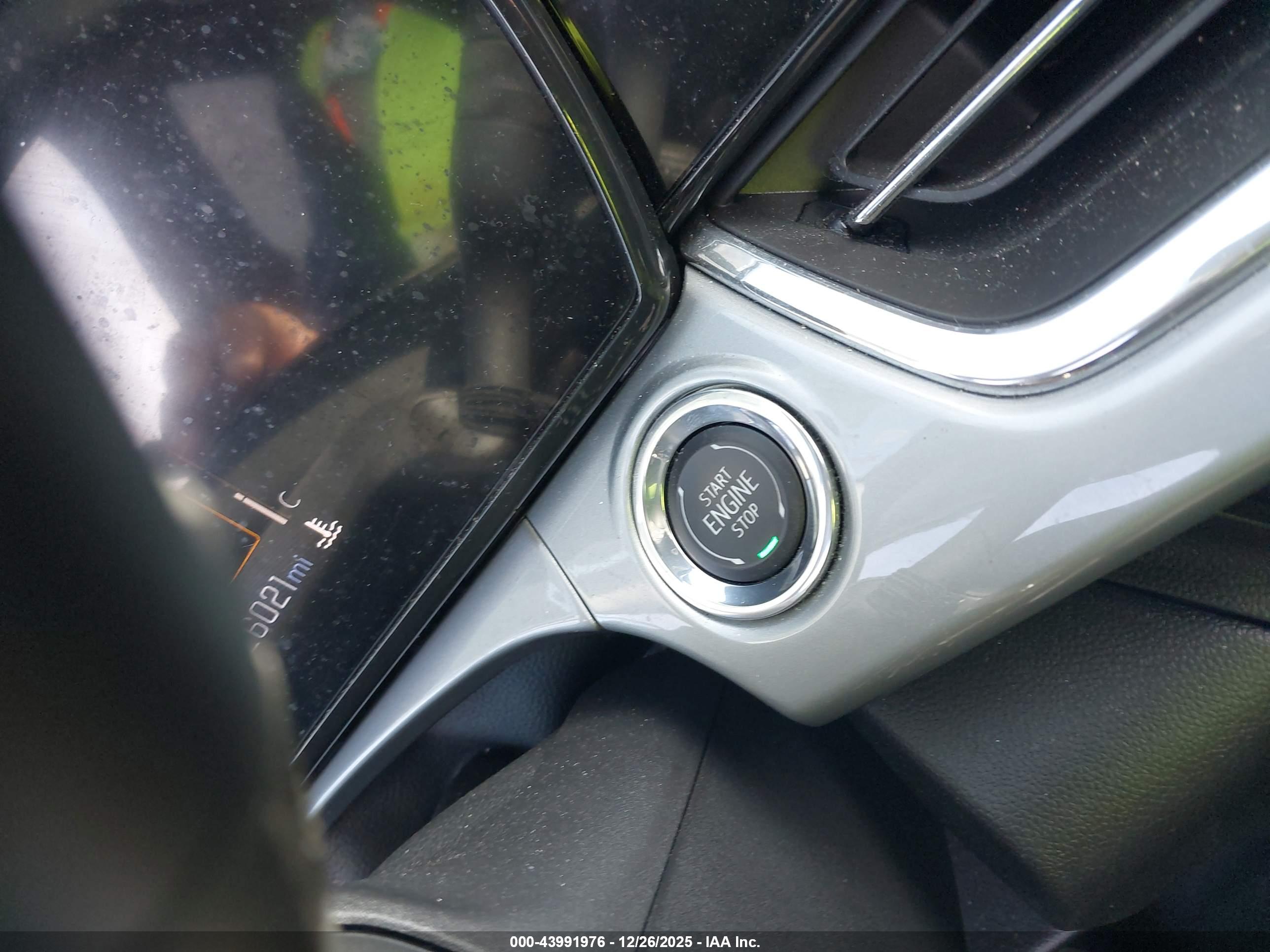 CHEVROLET TRAX image 11
