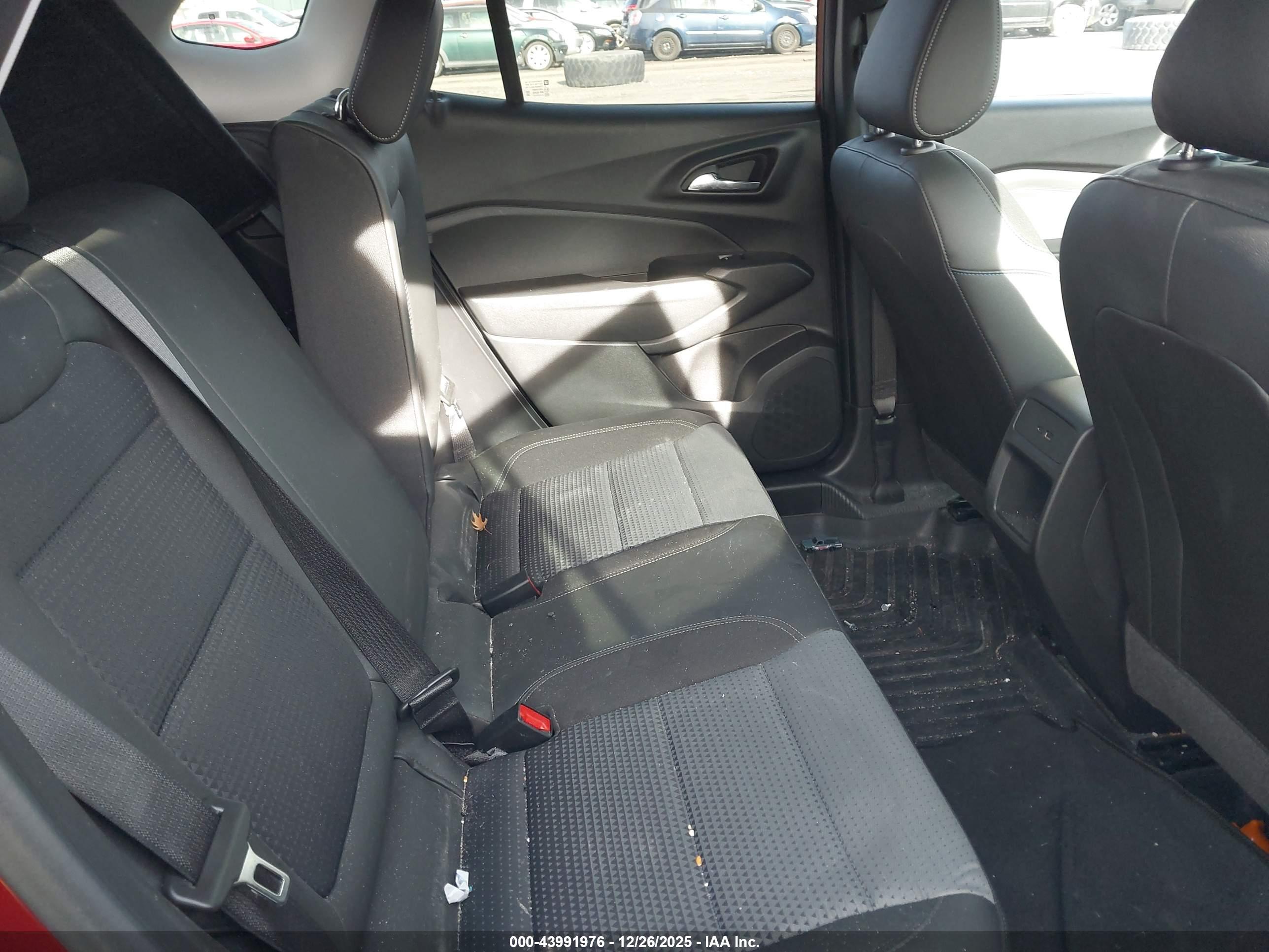 CHEVROLET TRAX image 8