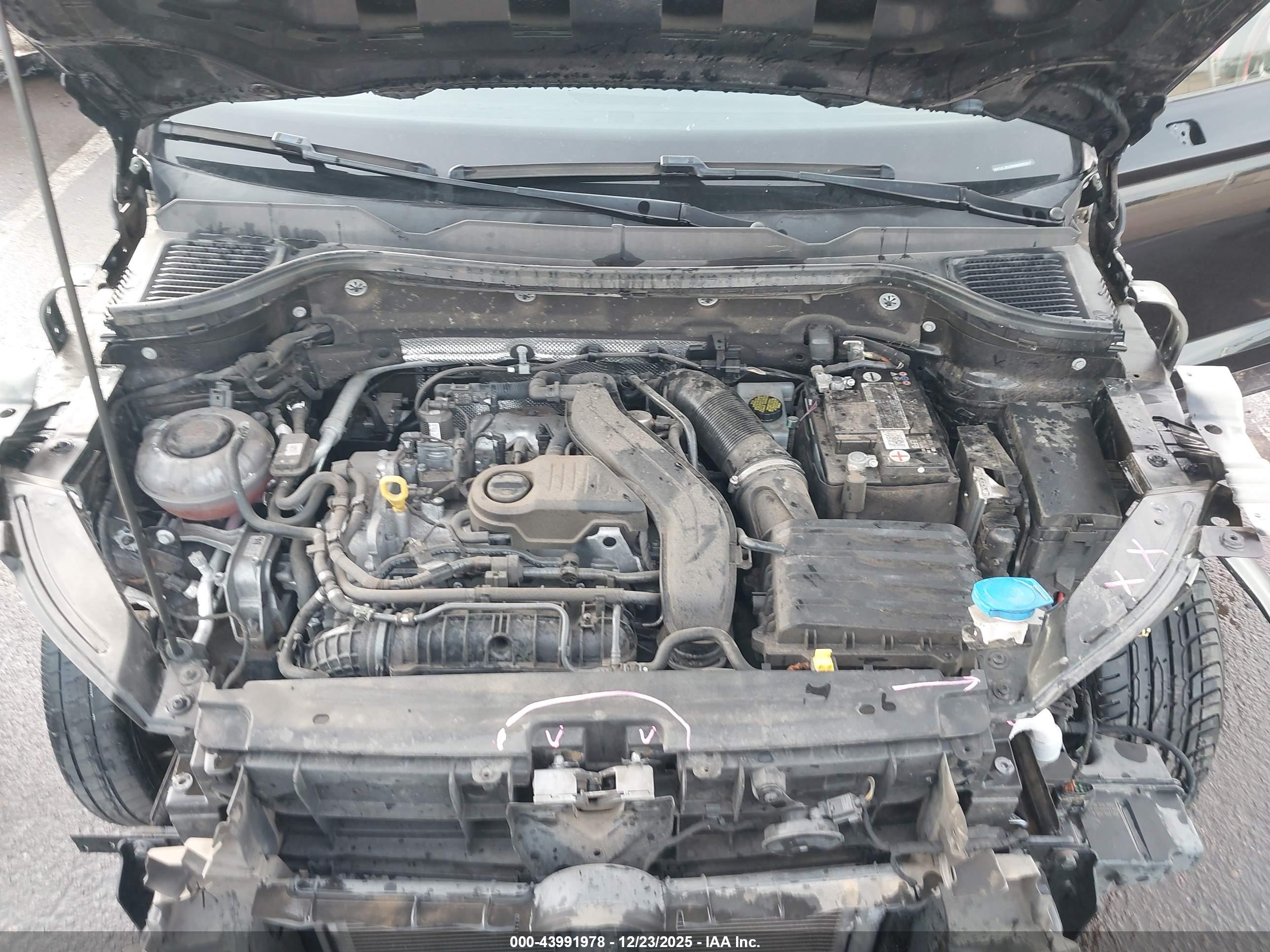 VOLKSWAGEN TAOS image 10