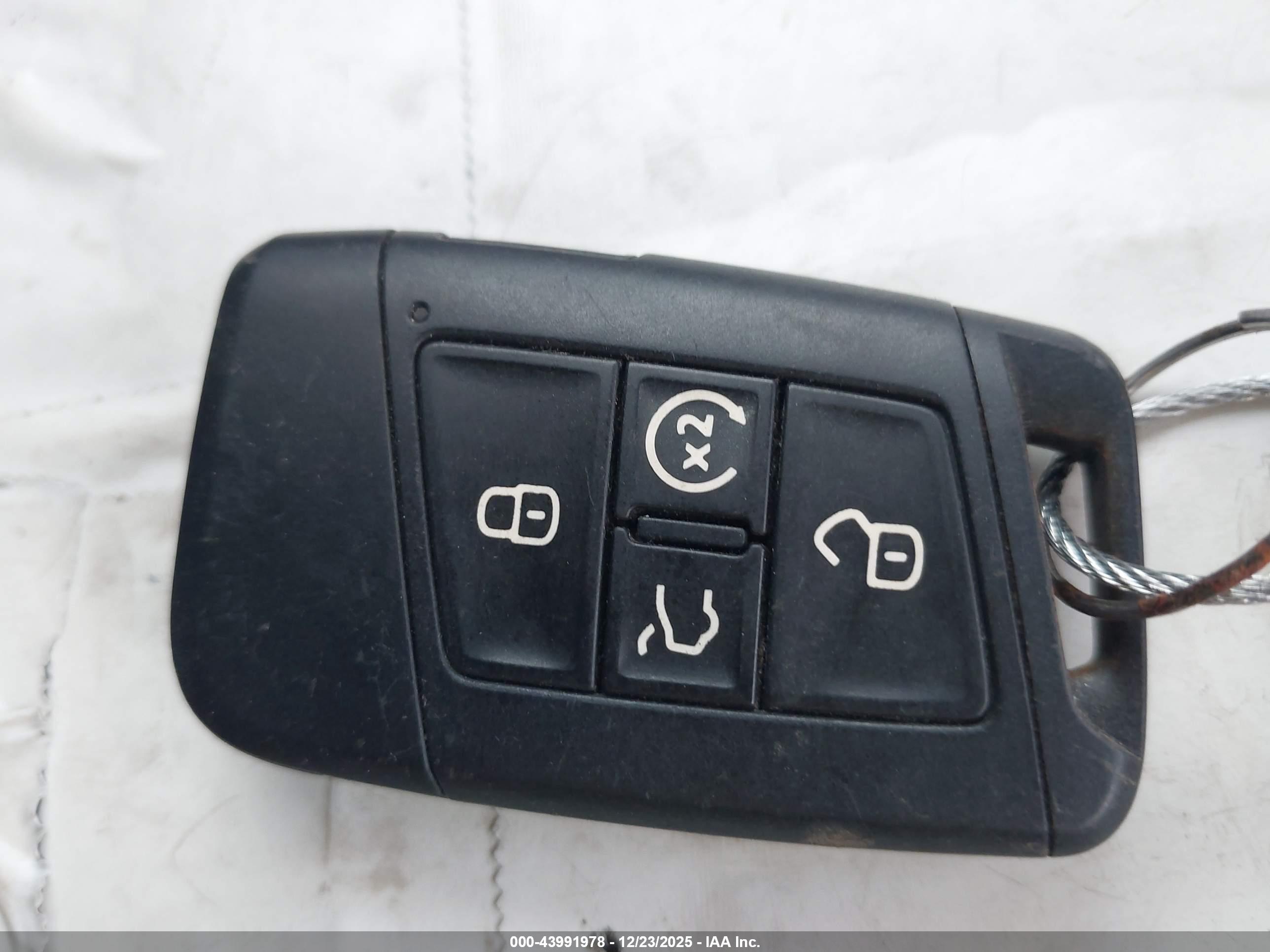 VOLKSWAGEN TAOS image 11