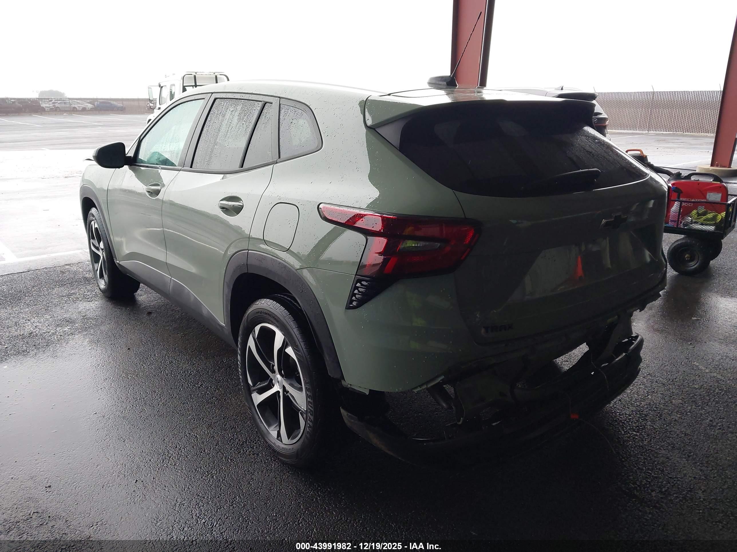 CHEVROLET TRAX image 3