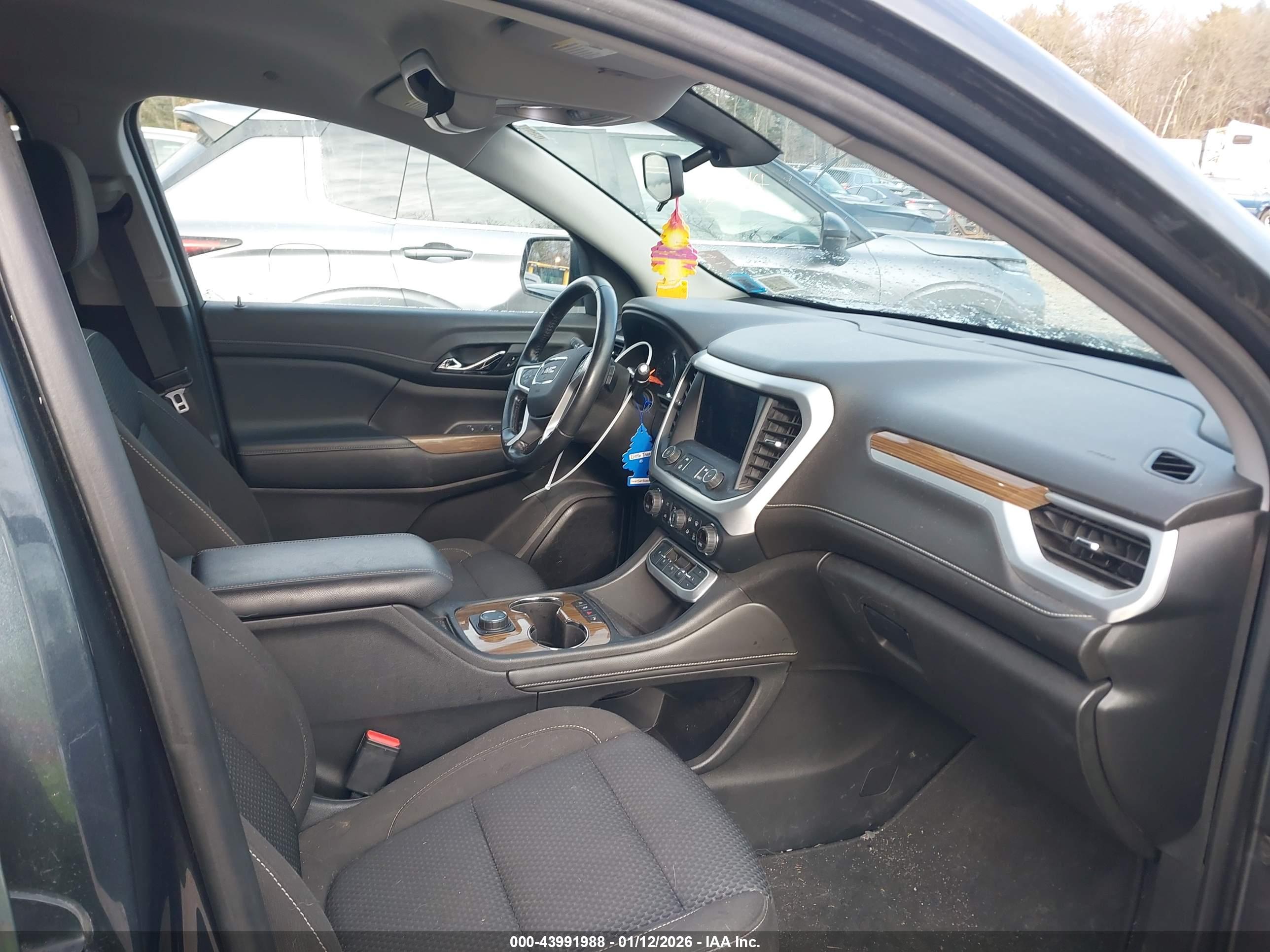 GMC ACADIA image 5