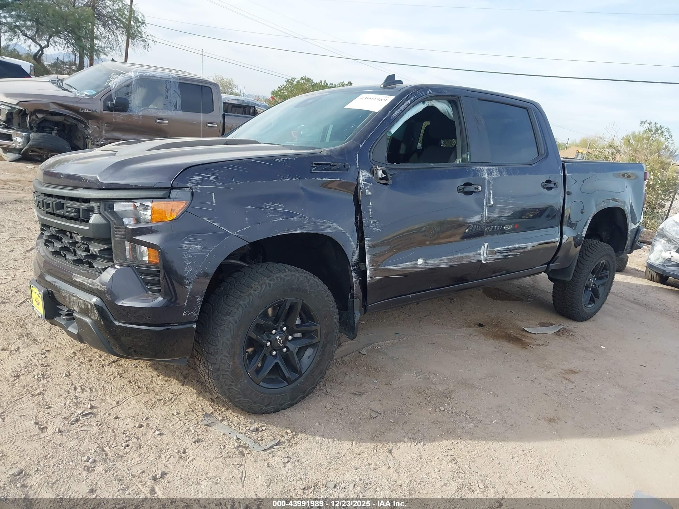 CHEVROLET SILVERADO image 2
