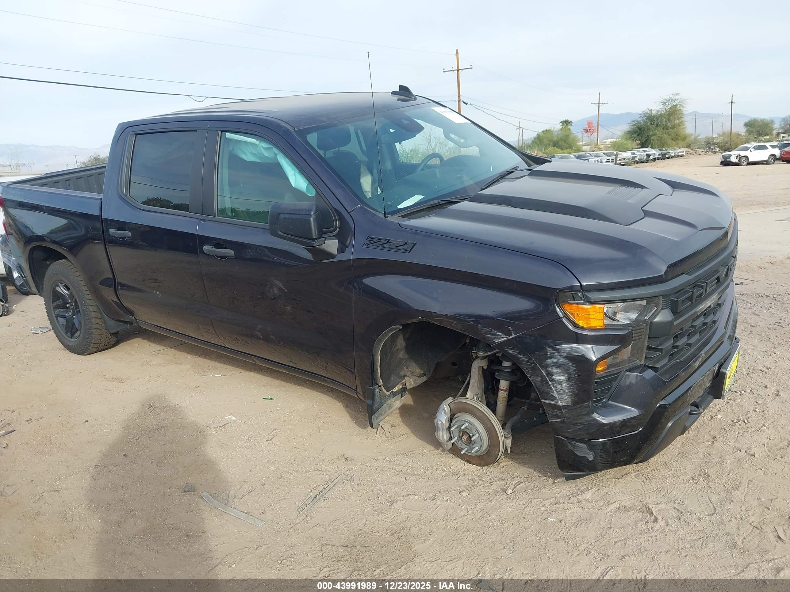 CHEVROLET SILVERADO image 6