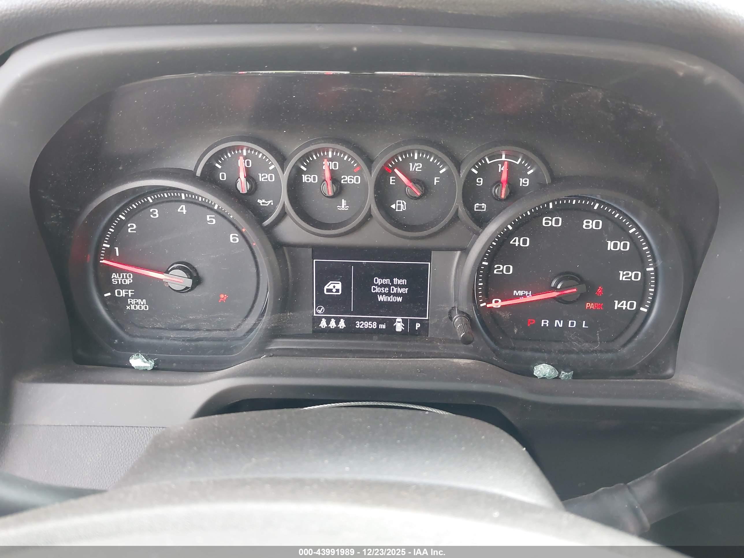 CHEVROLET SILVERADO image 7