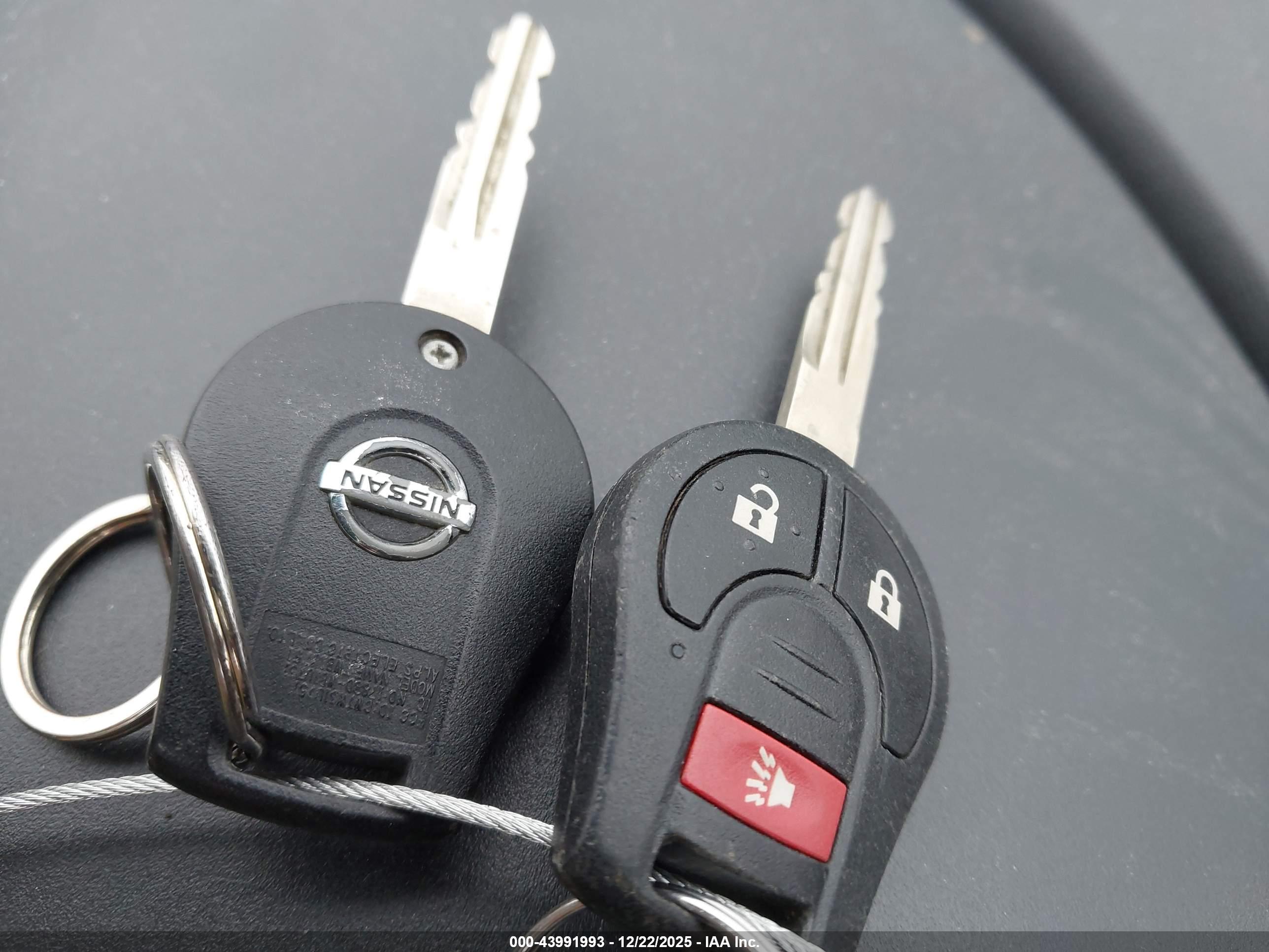 NISSAN ROGUE image 11