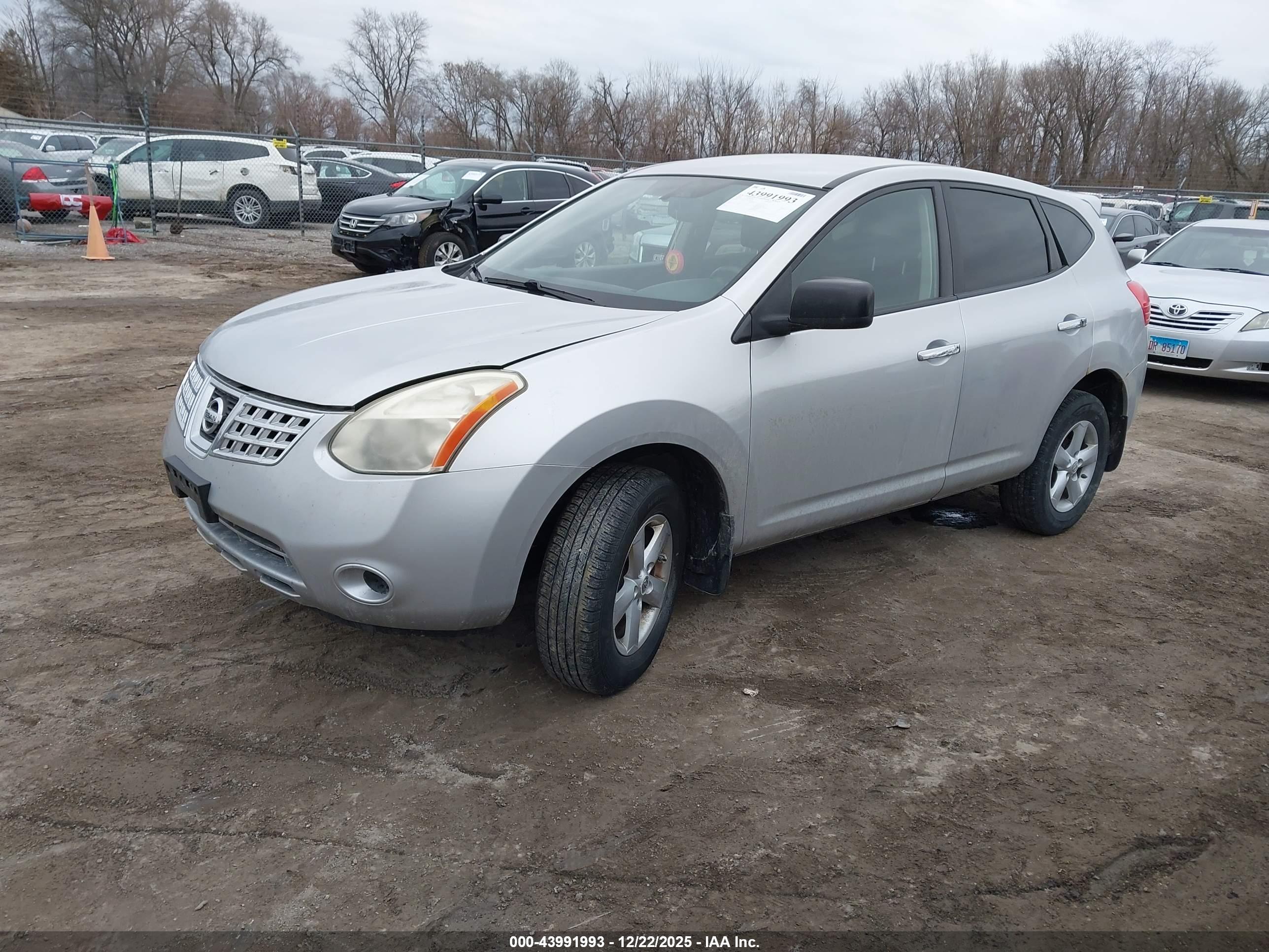 NISSAN ROGUE image 2