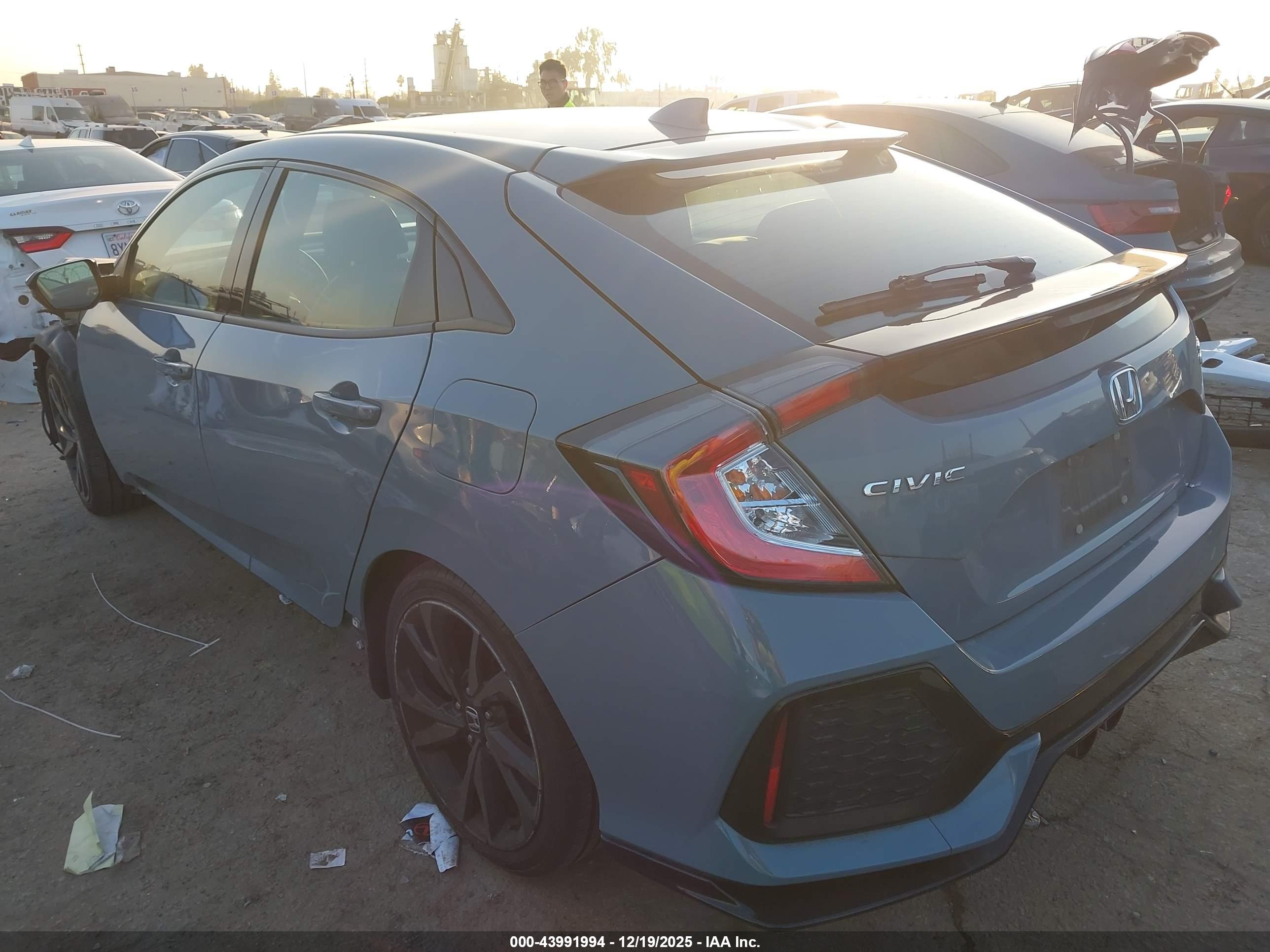 HONDA CIVIC image 3