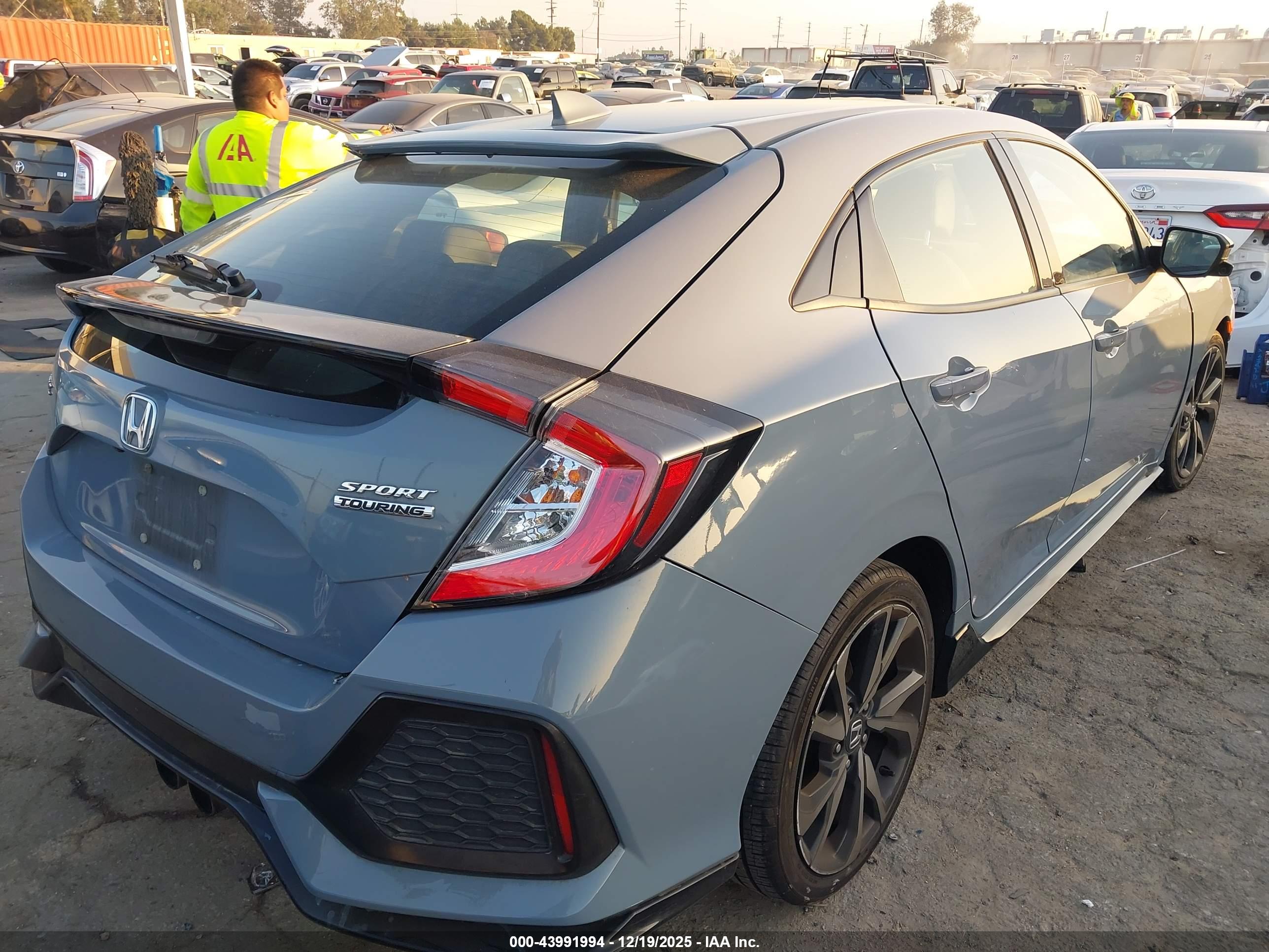 HONDA CIVIC image 4