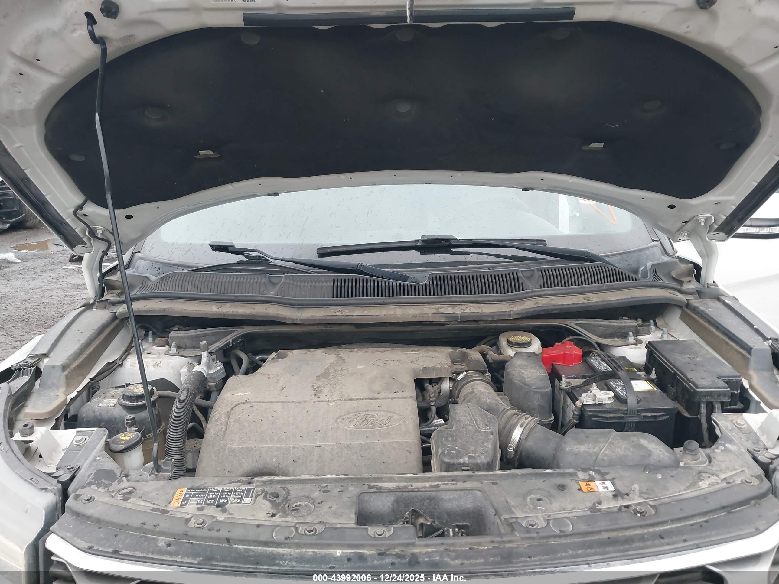 FORD EXPLORER image 10