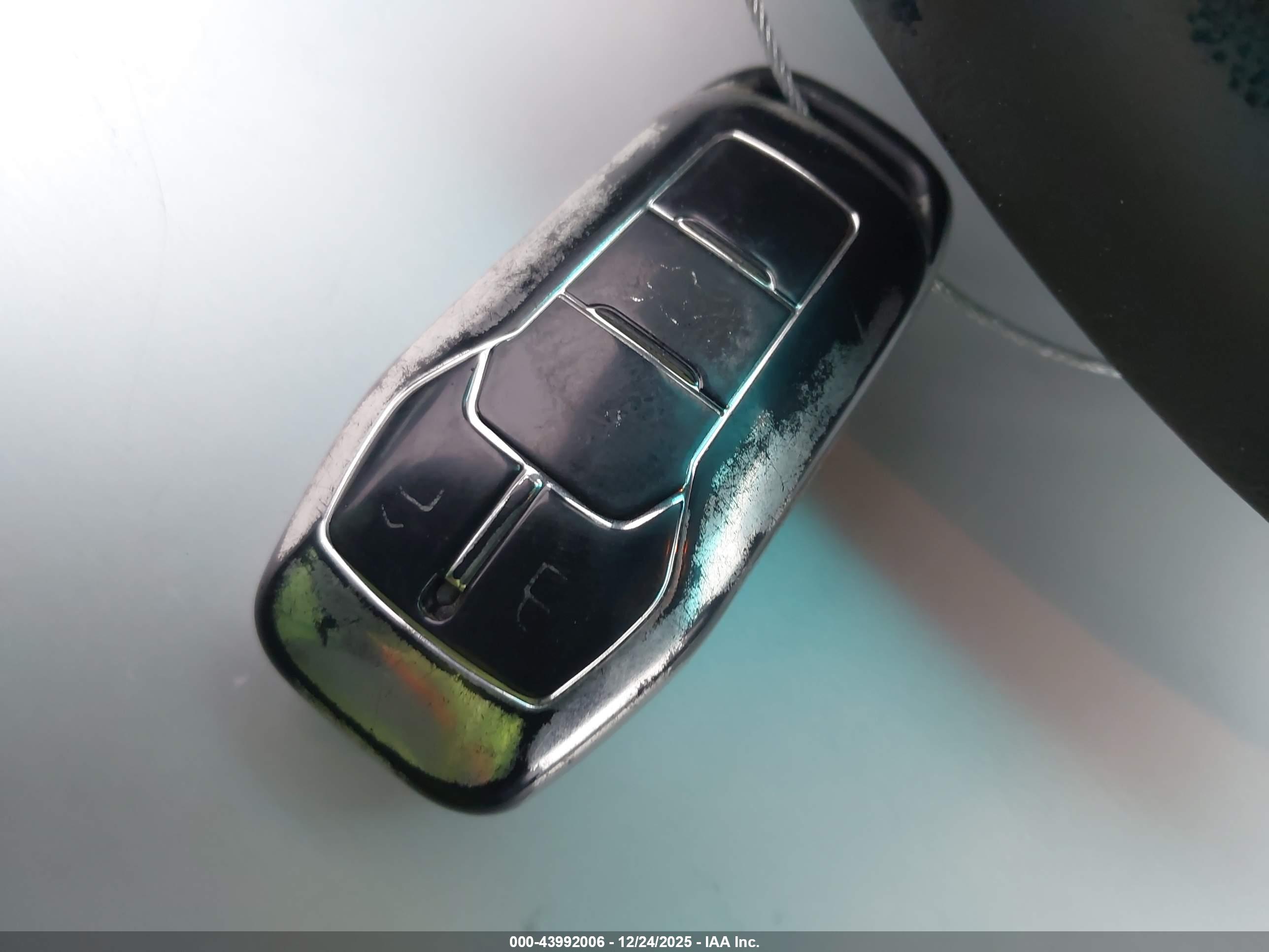 FORD EXPLORER image 11