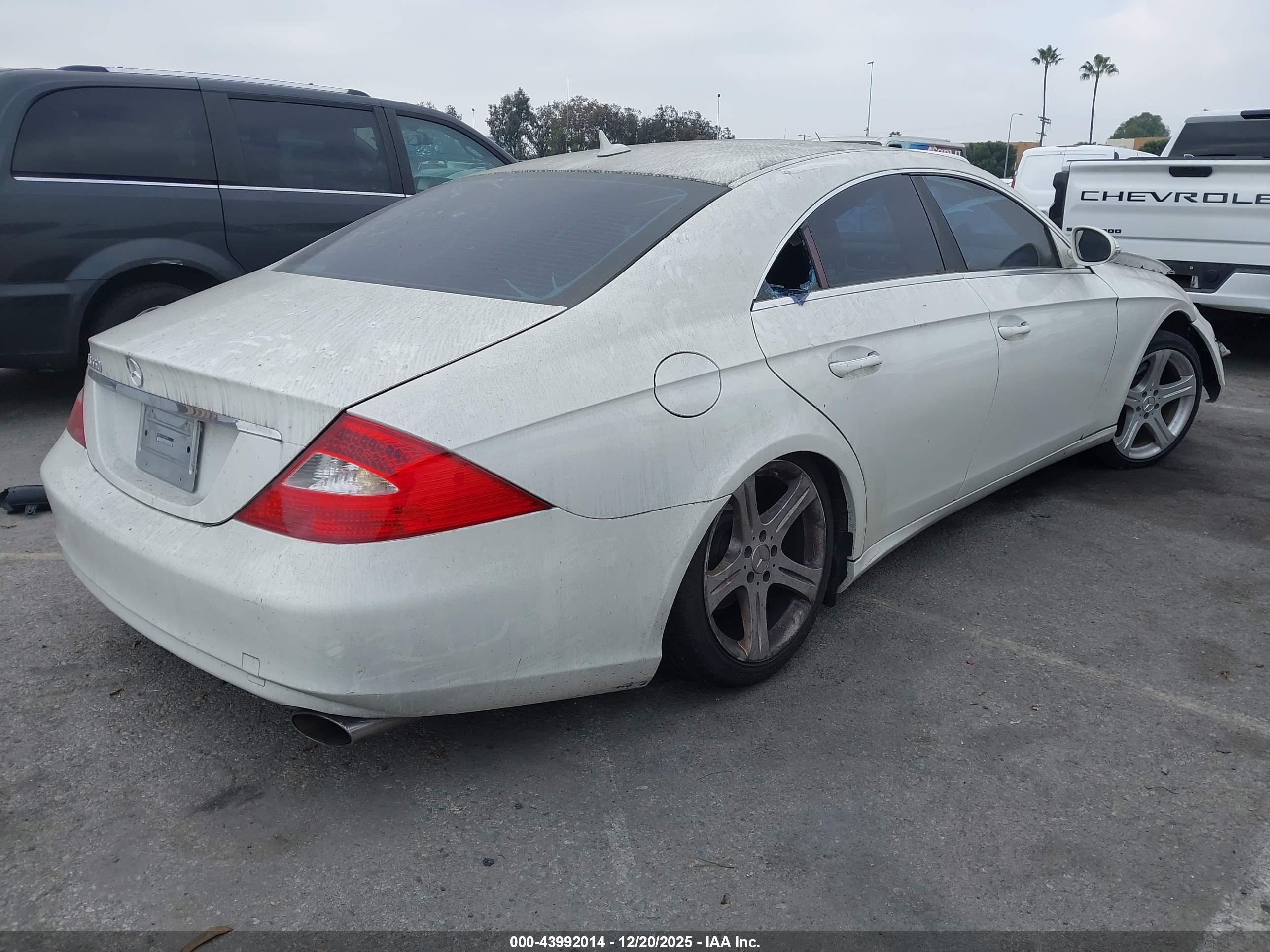 MERCEDES-BENZ CLS image 4