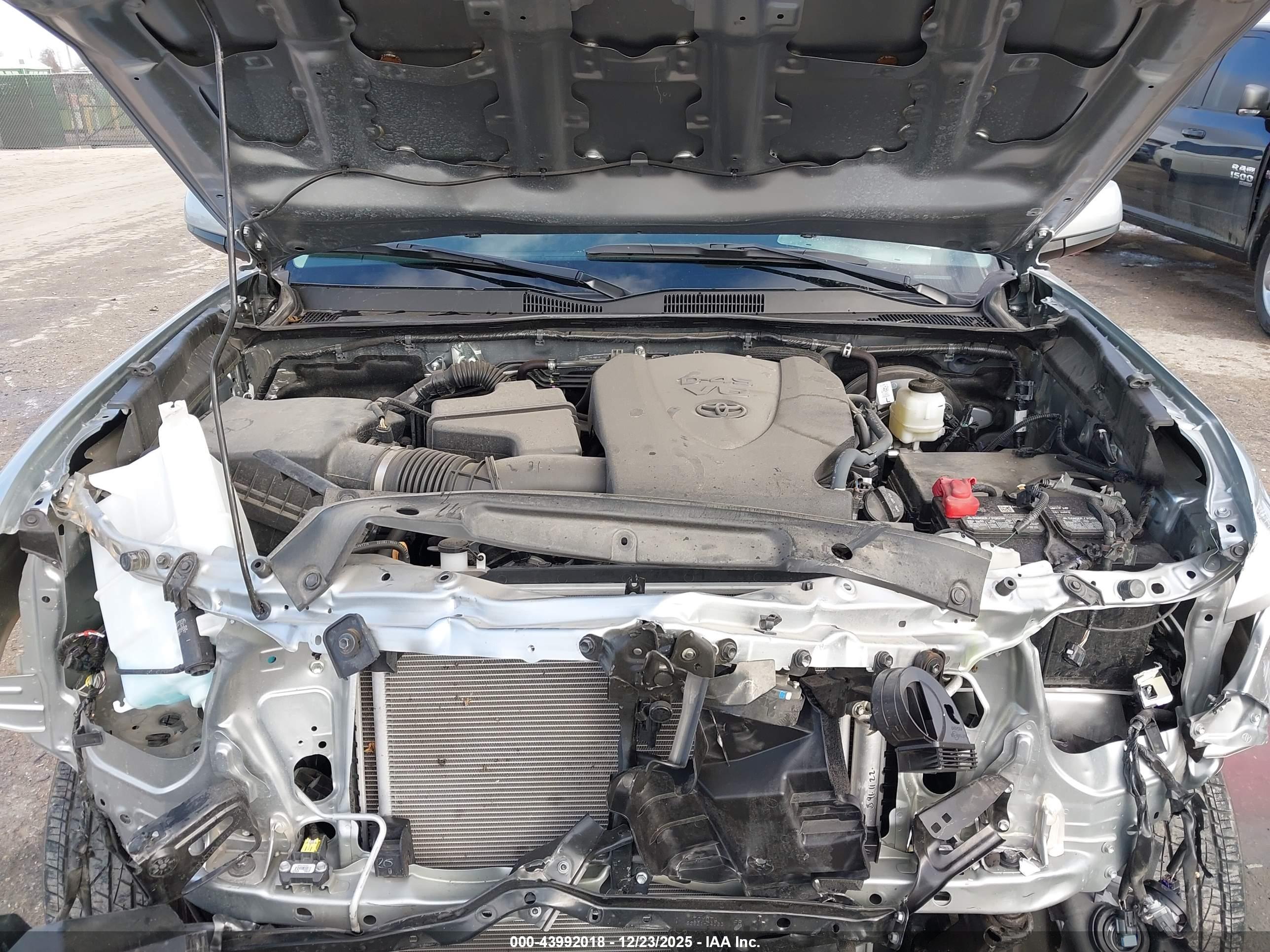 TOYOTA TACOMA image 10