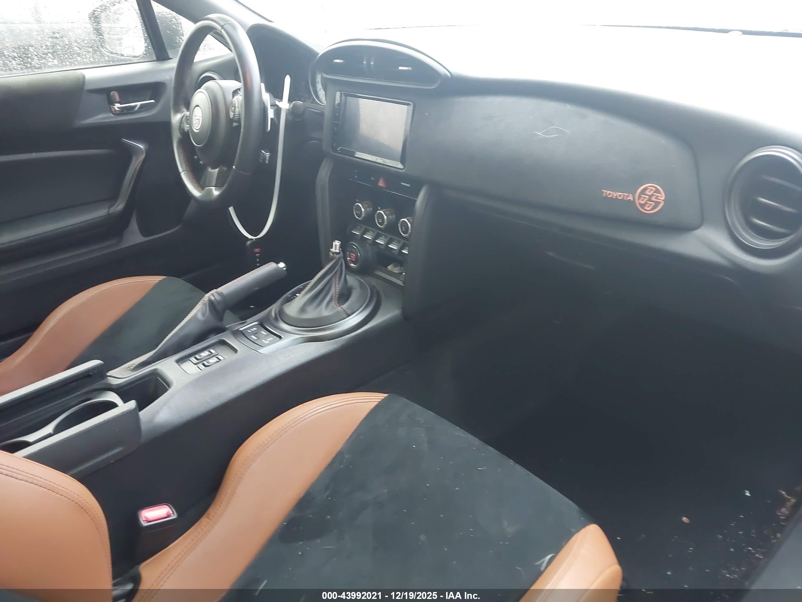 TOYOTA 86 image 5