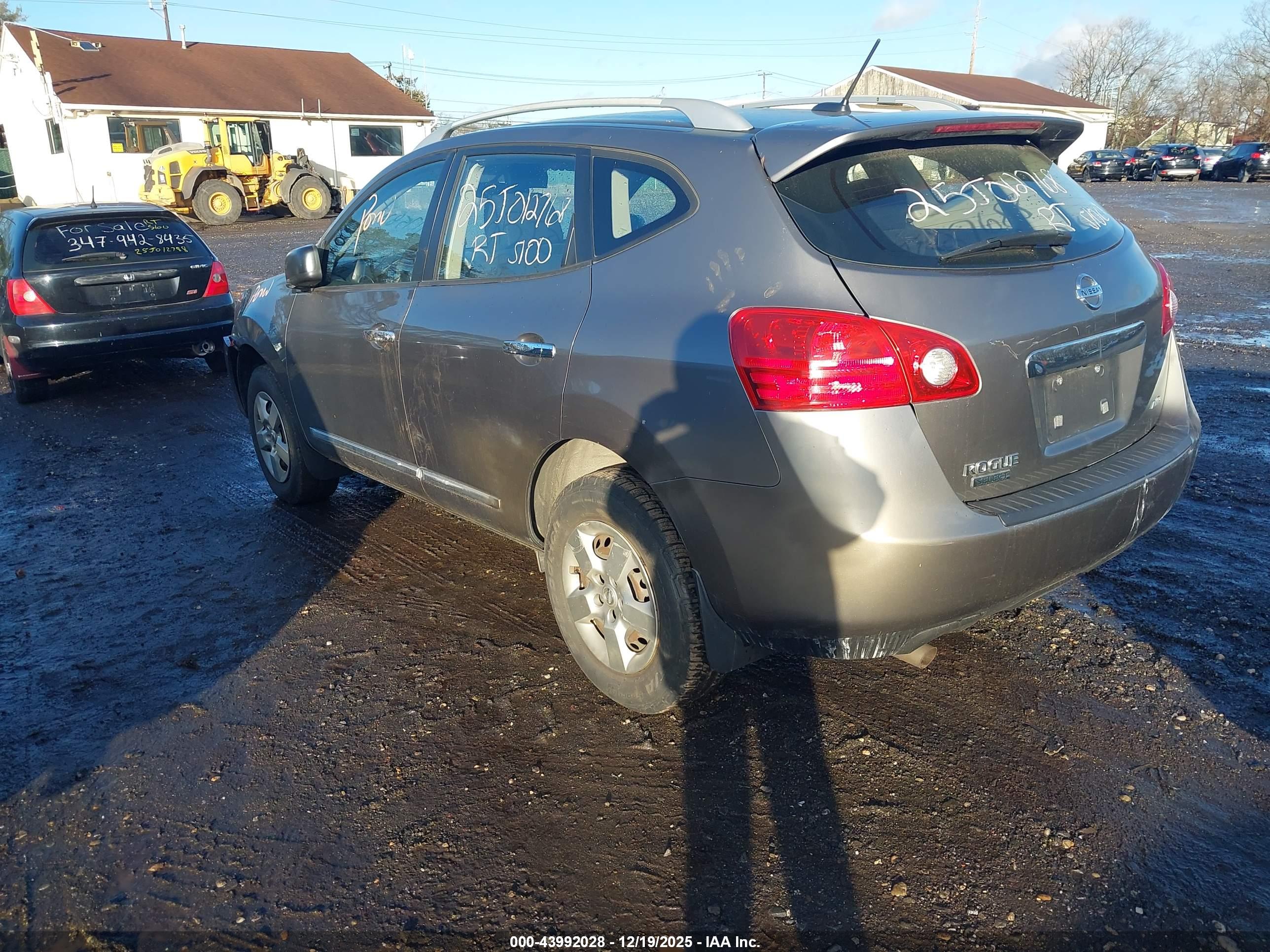 NISSAN ROGUE image 3