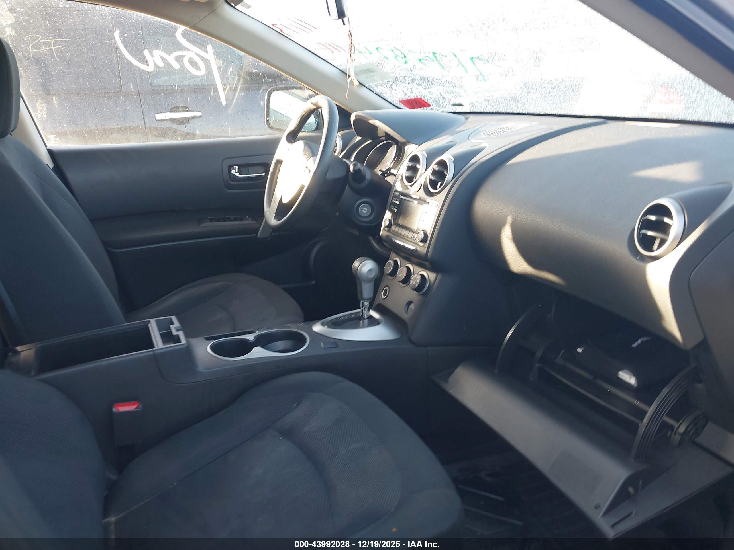 NISSAN ROGUE image 5