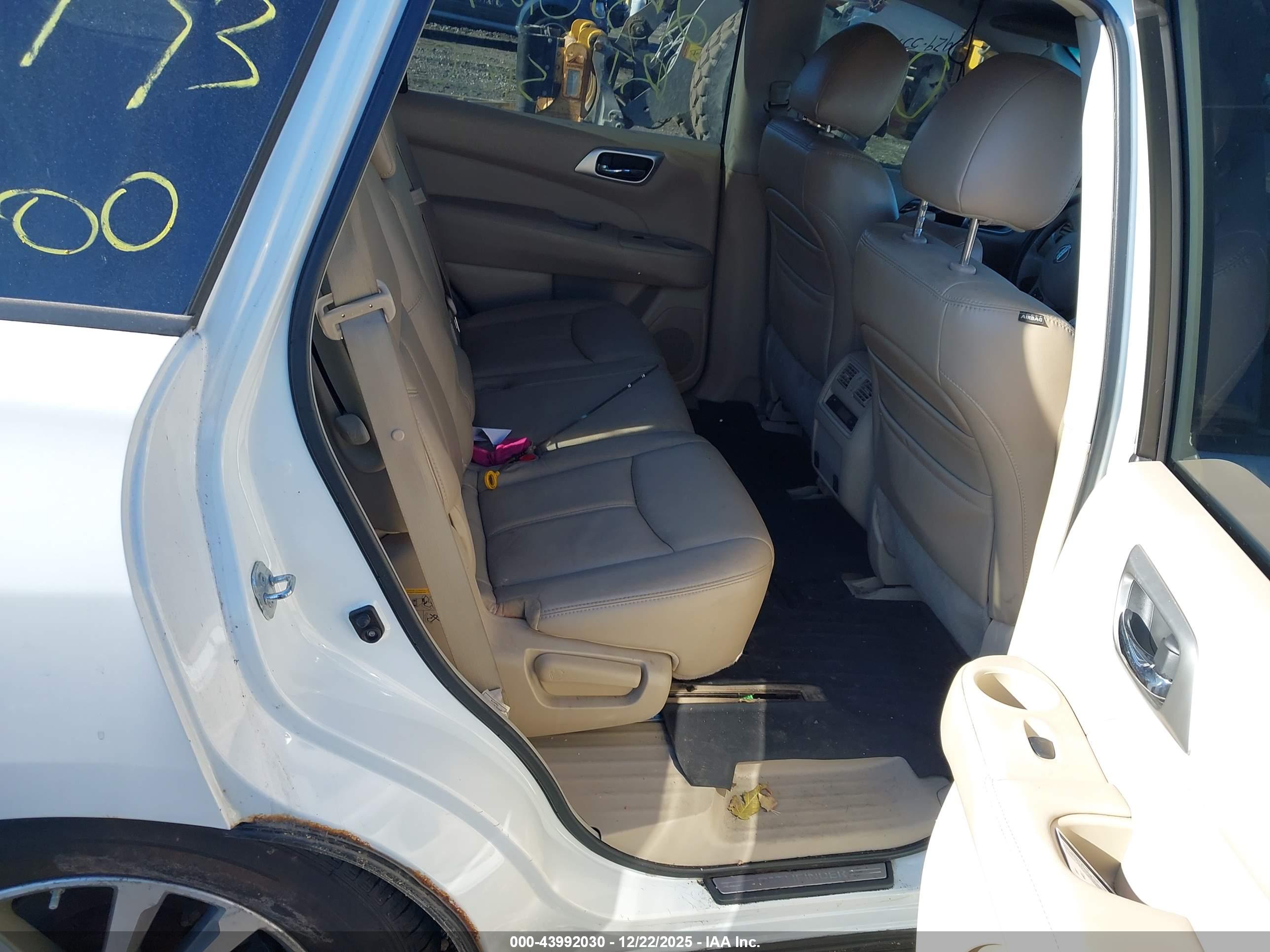 NISSAN PATHFINDER image 8