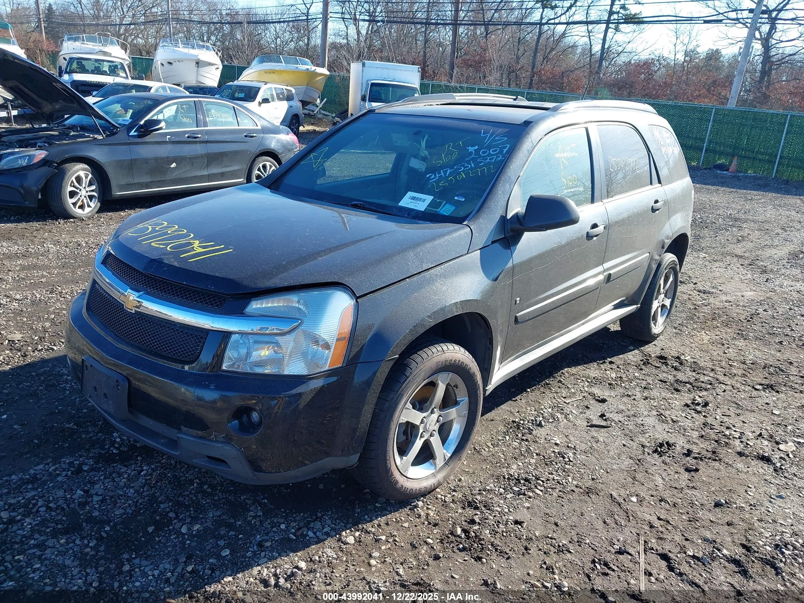 CHEVROLET EQUINOX image 2