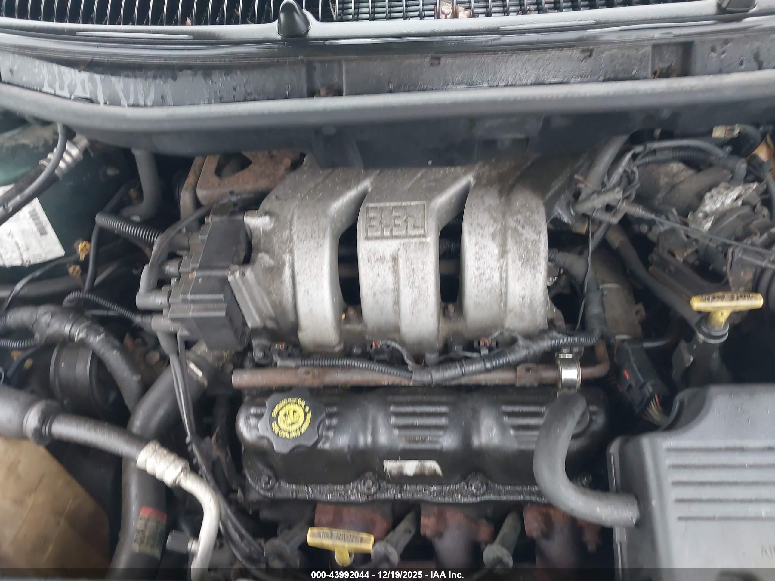 DODGE CARAVAN image 10