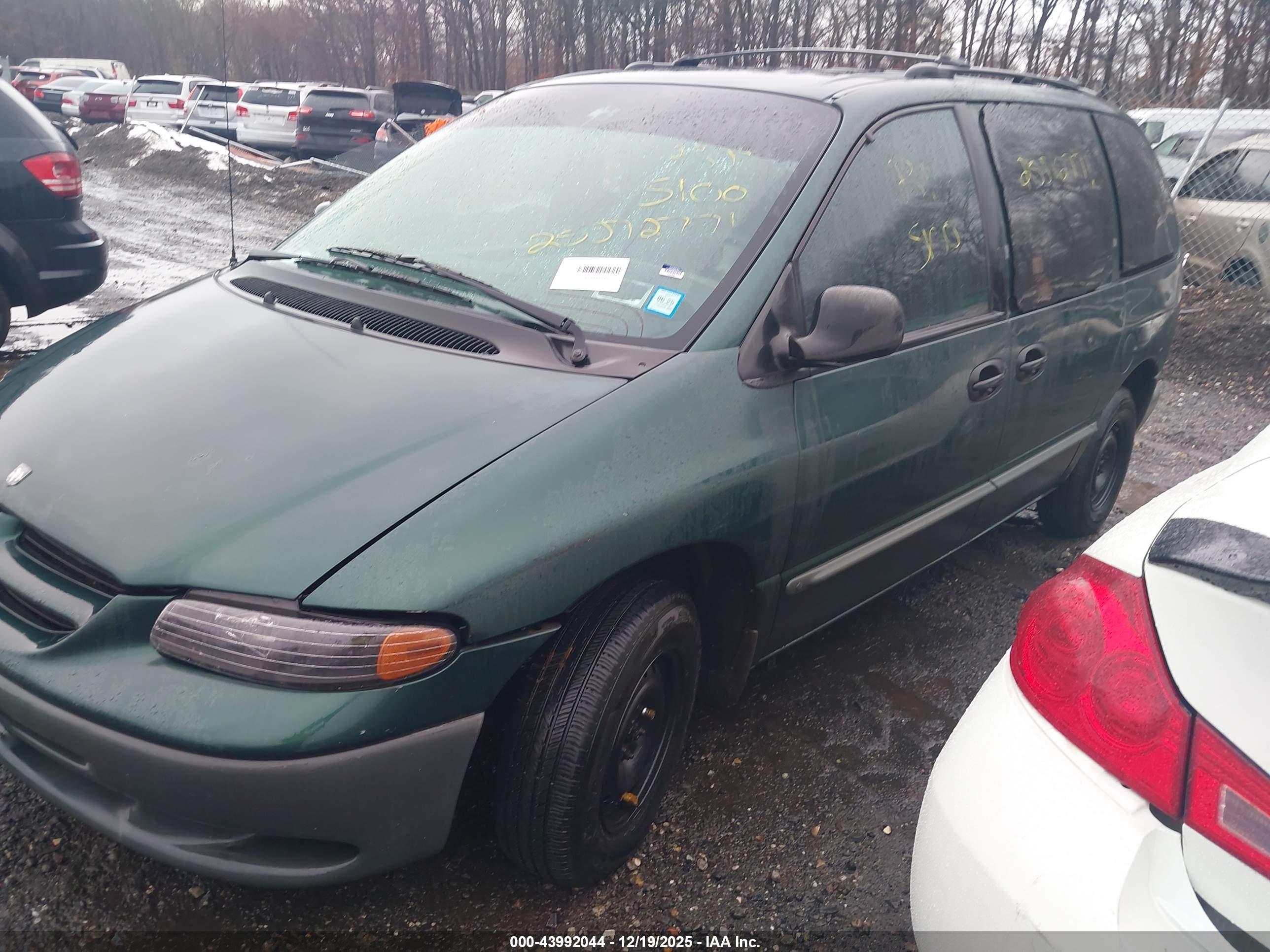 DODGE CARAVAN image 2