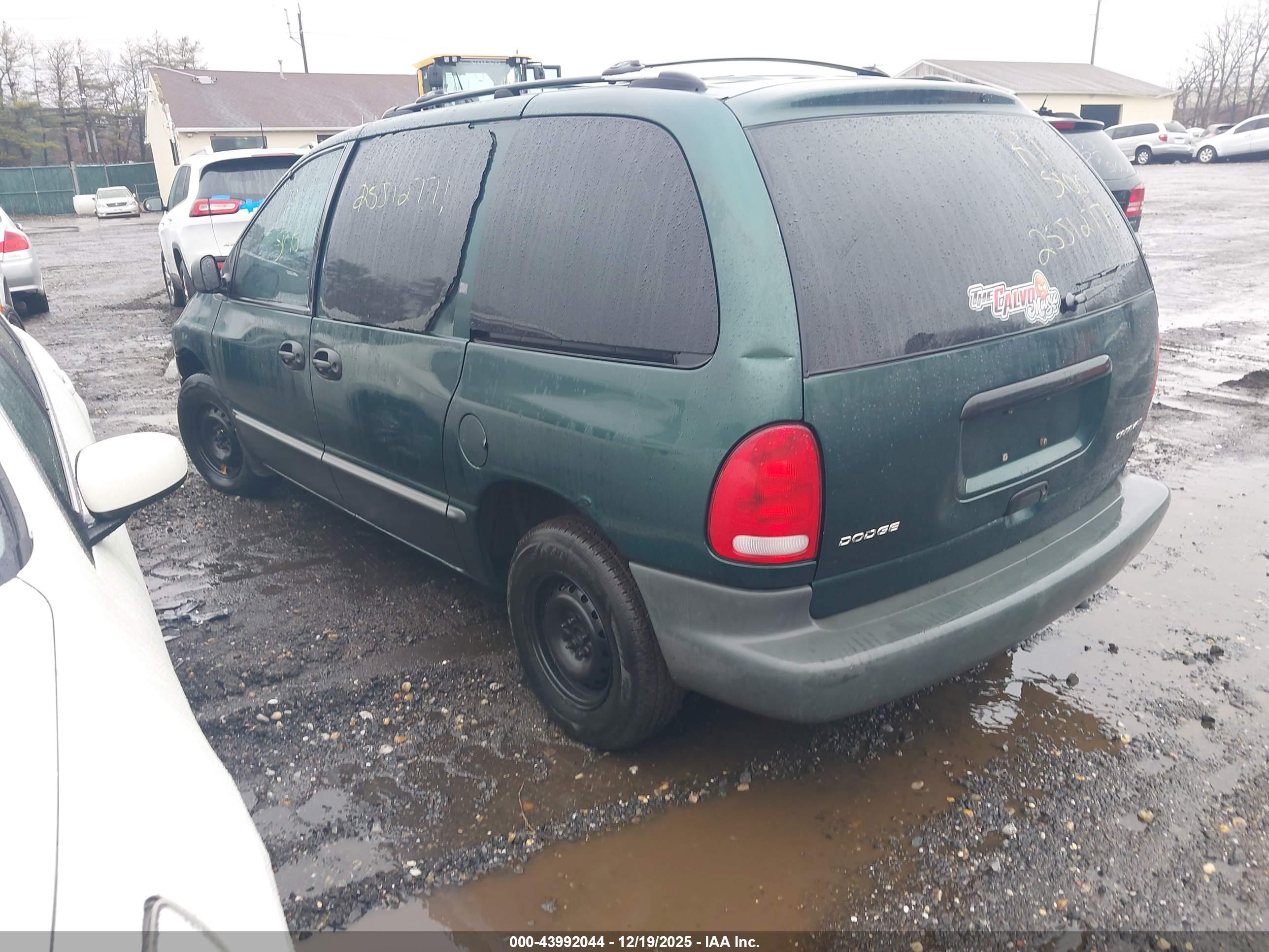 DODGE CARAVAN image 3