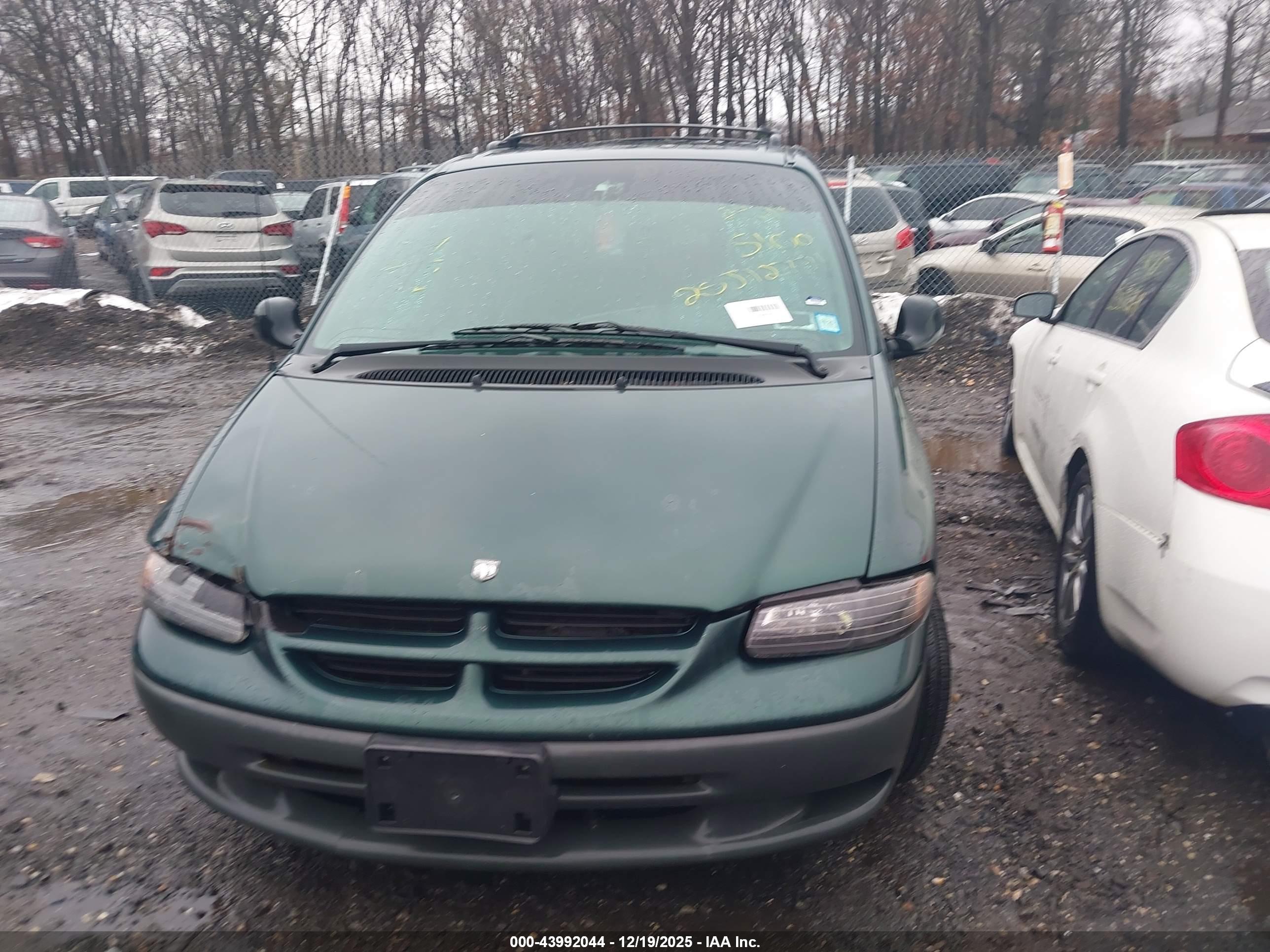 DODGE CARAVAN image 6