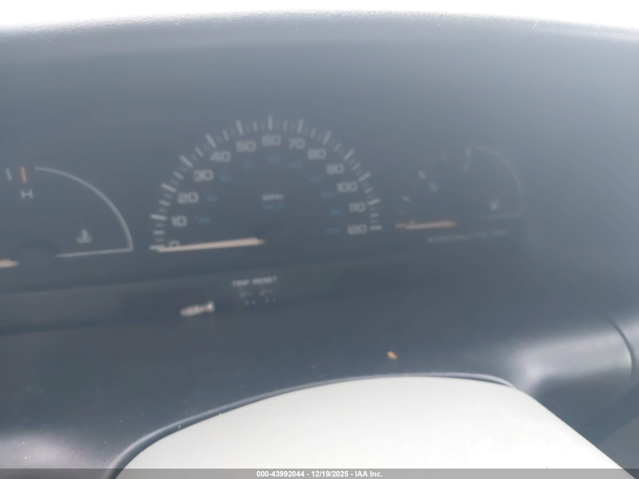 DODGE CARAVAN image 7