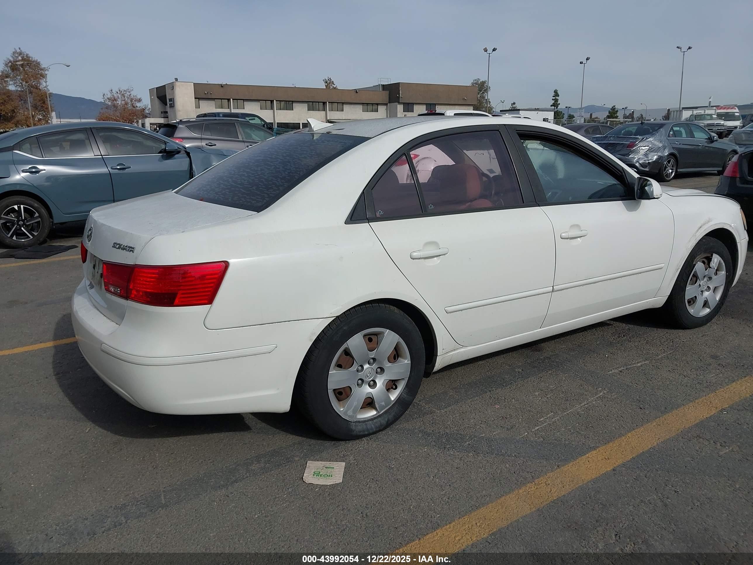 HYUNDAI SONATA image 4
