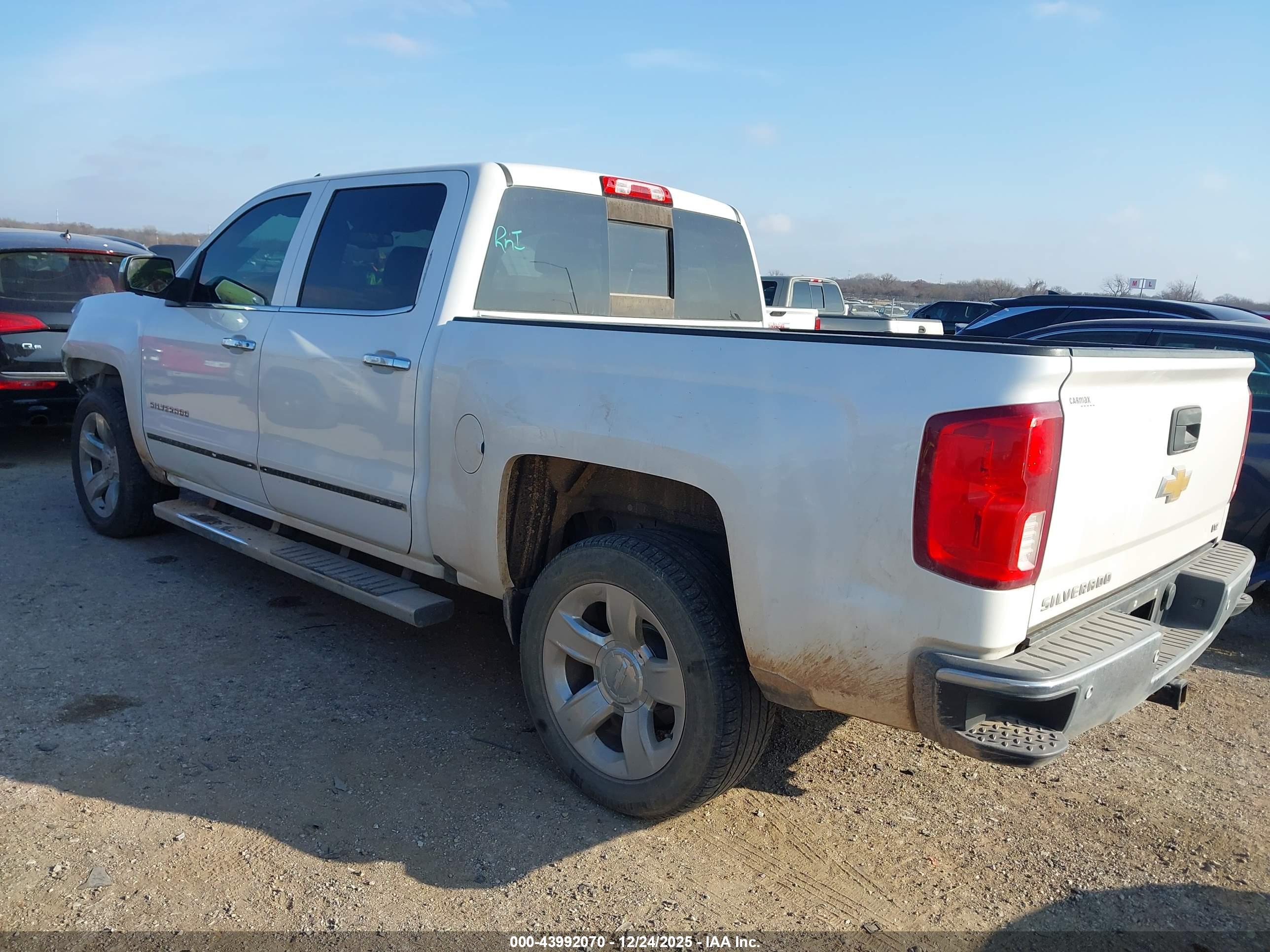 CHEVROLET SILVERADO image 3