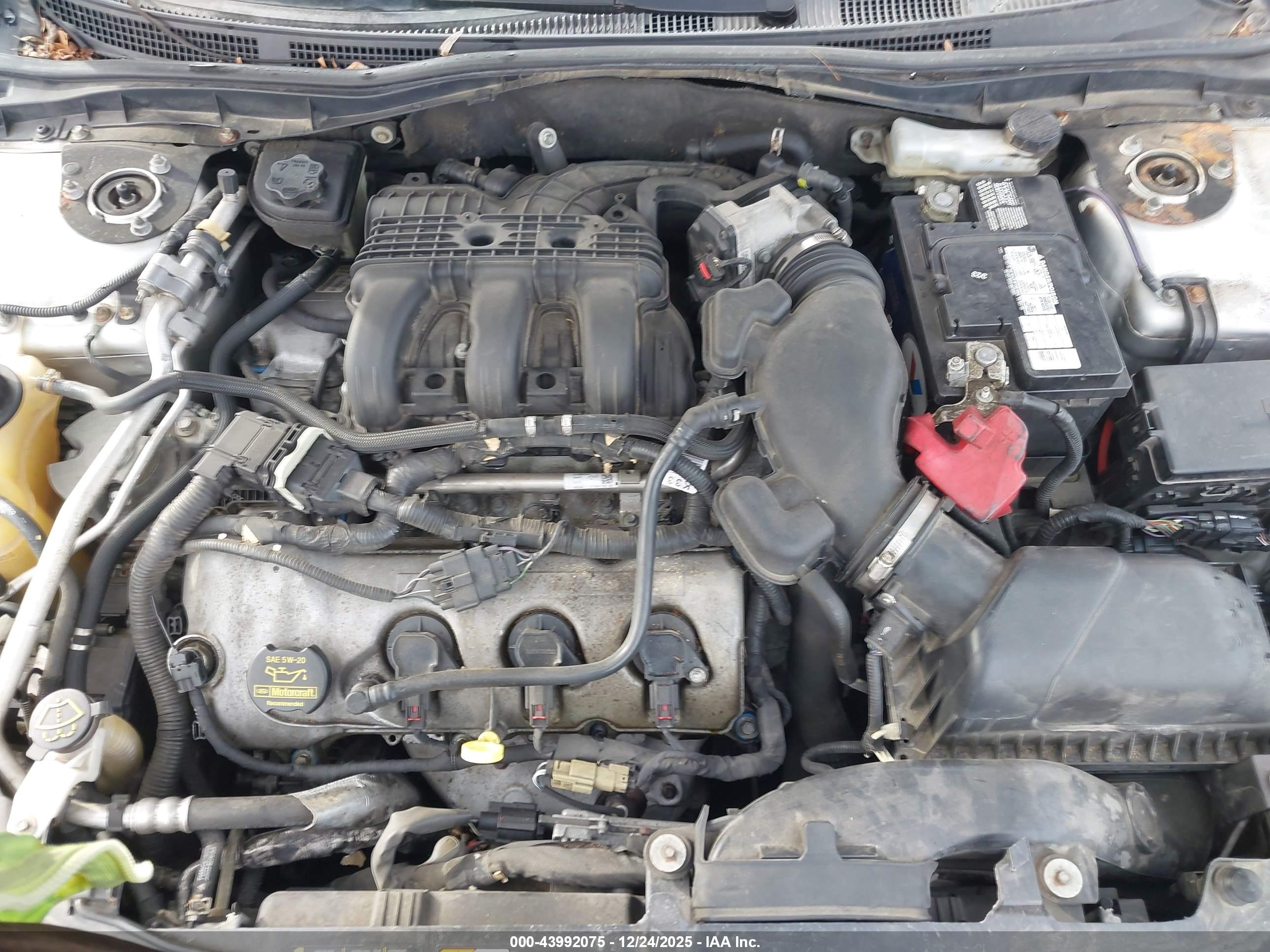 FORD FUSION image 10