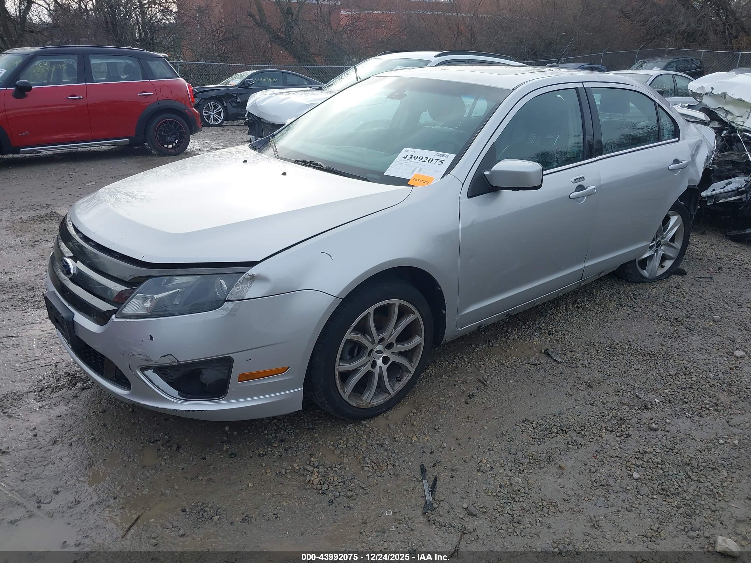 FORD FUSION image 2