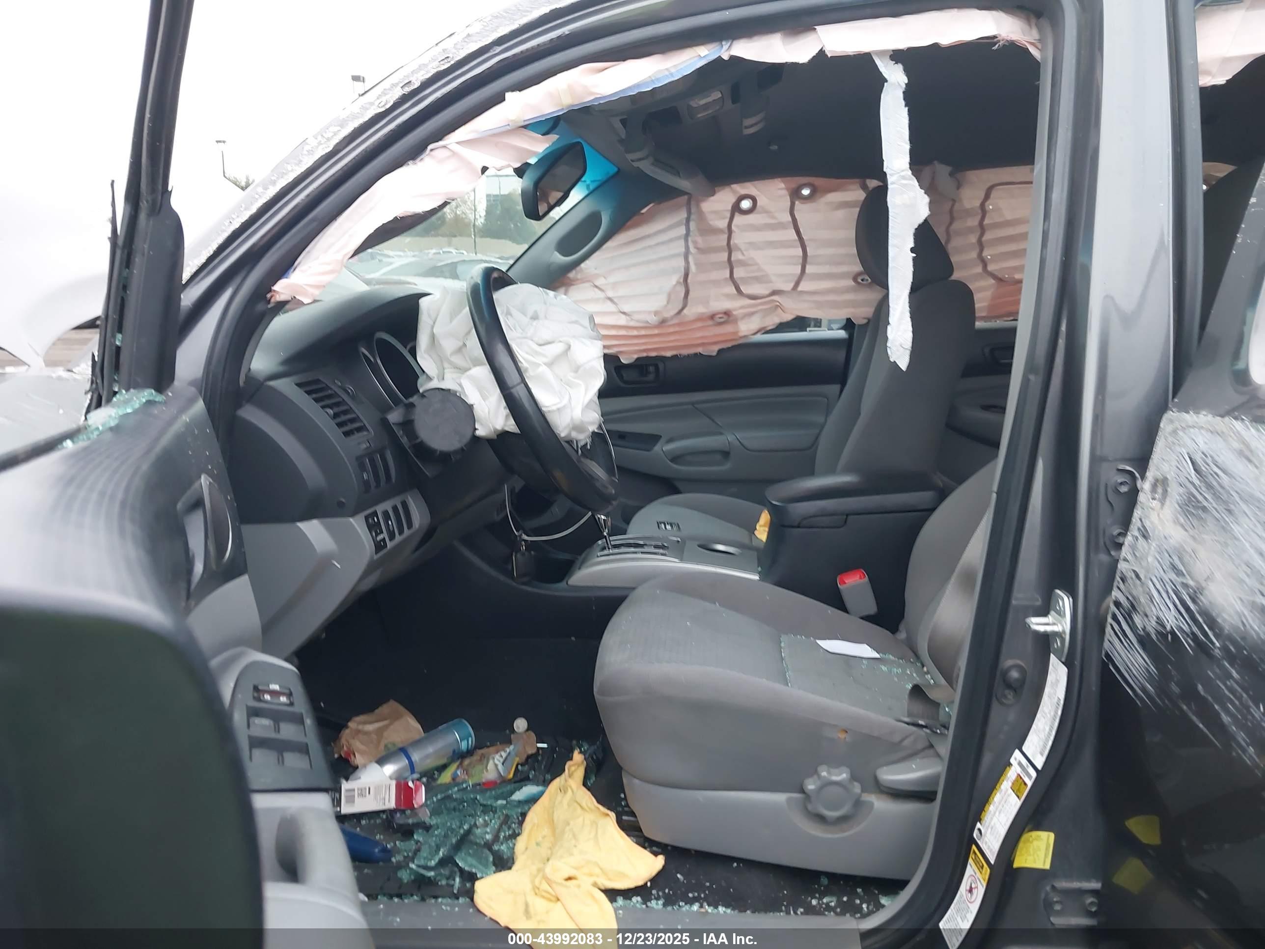 TOYOTA TACOMA image 5