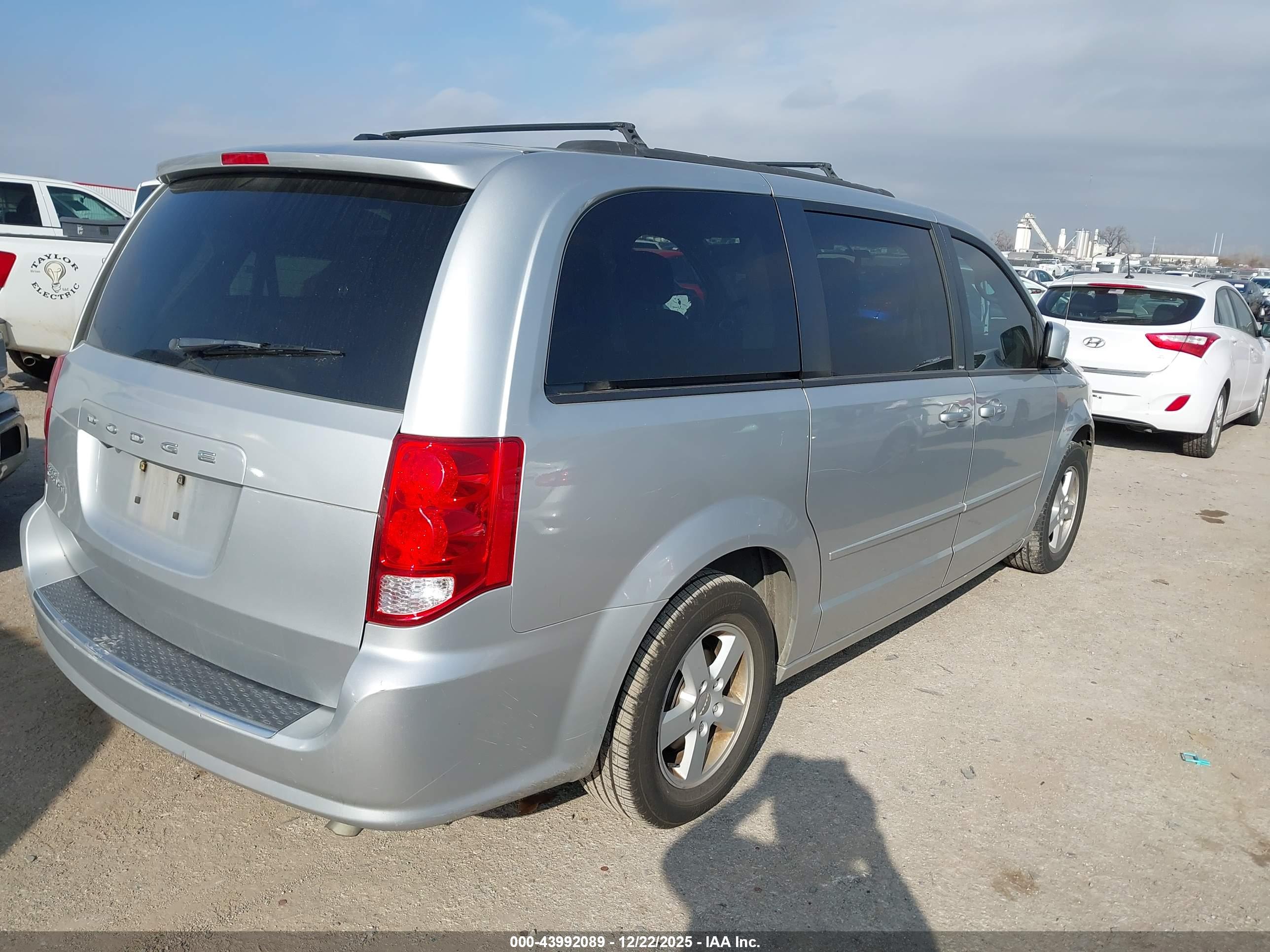 DODGE GRAND image 4