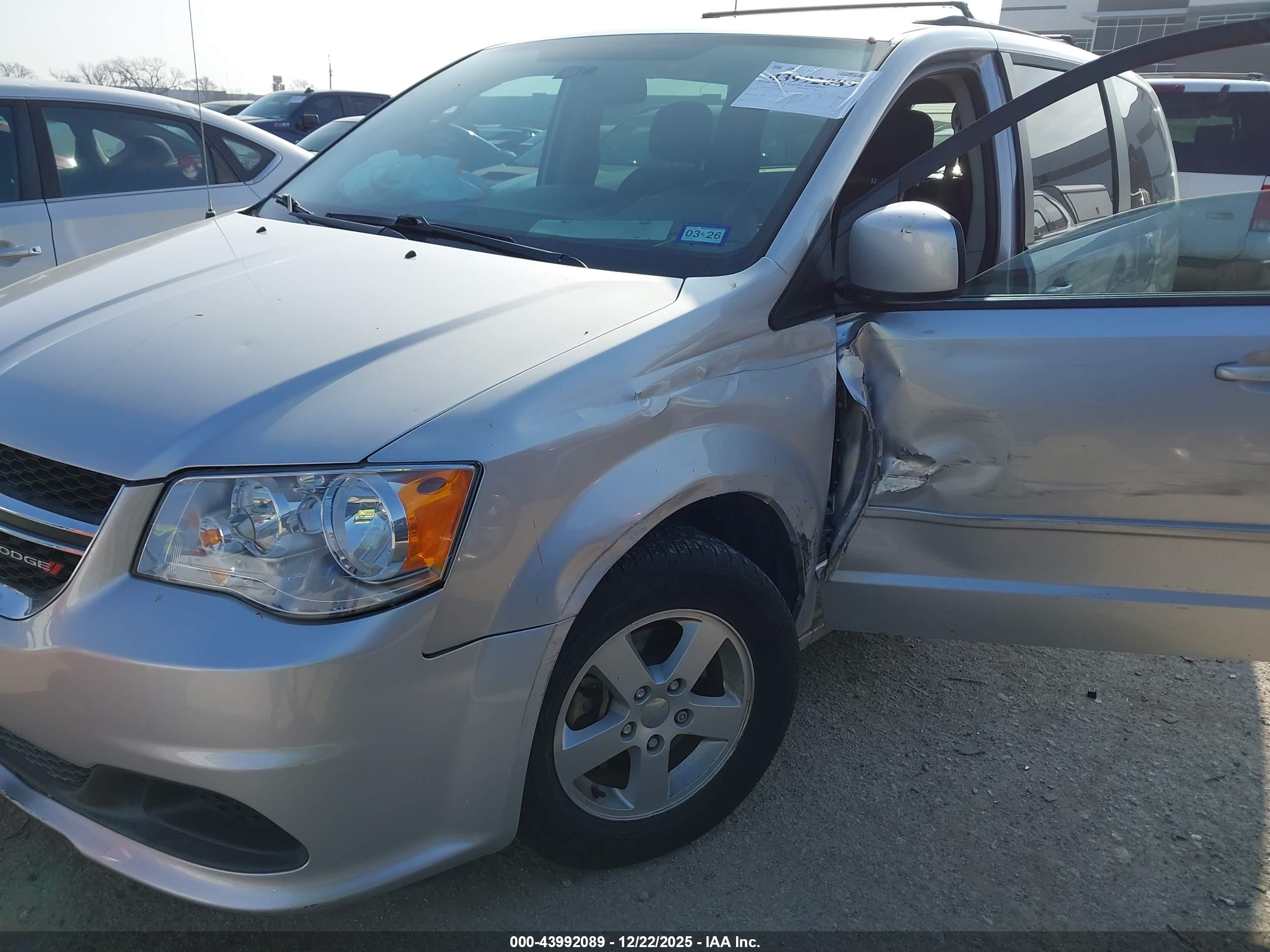 DODGE GRAND image 6