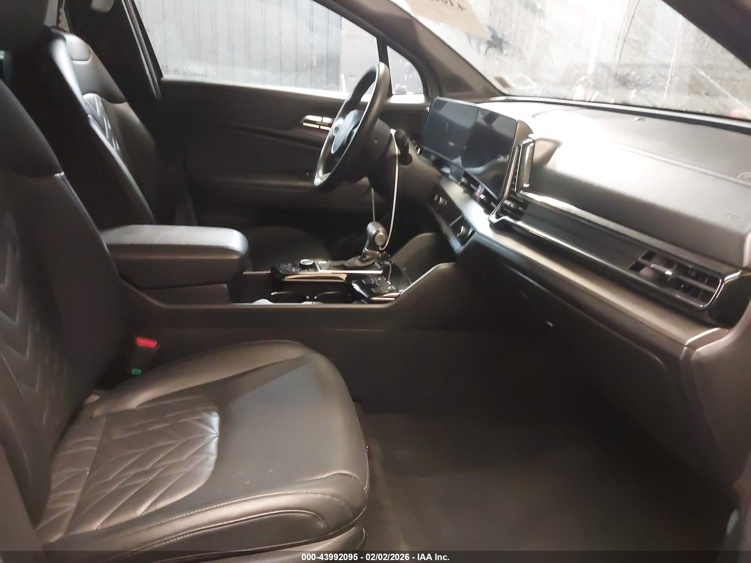 KIA SPORTAGE image 5