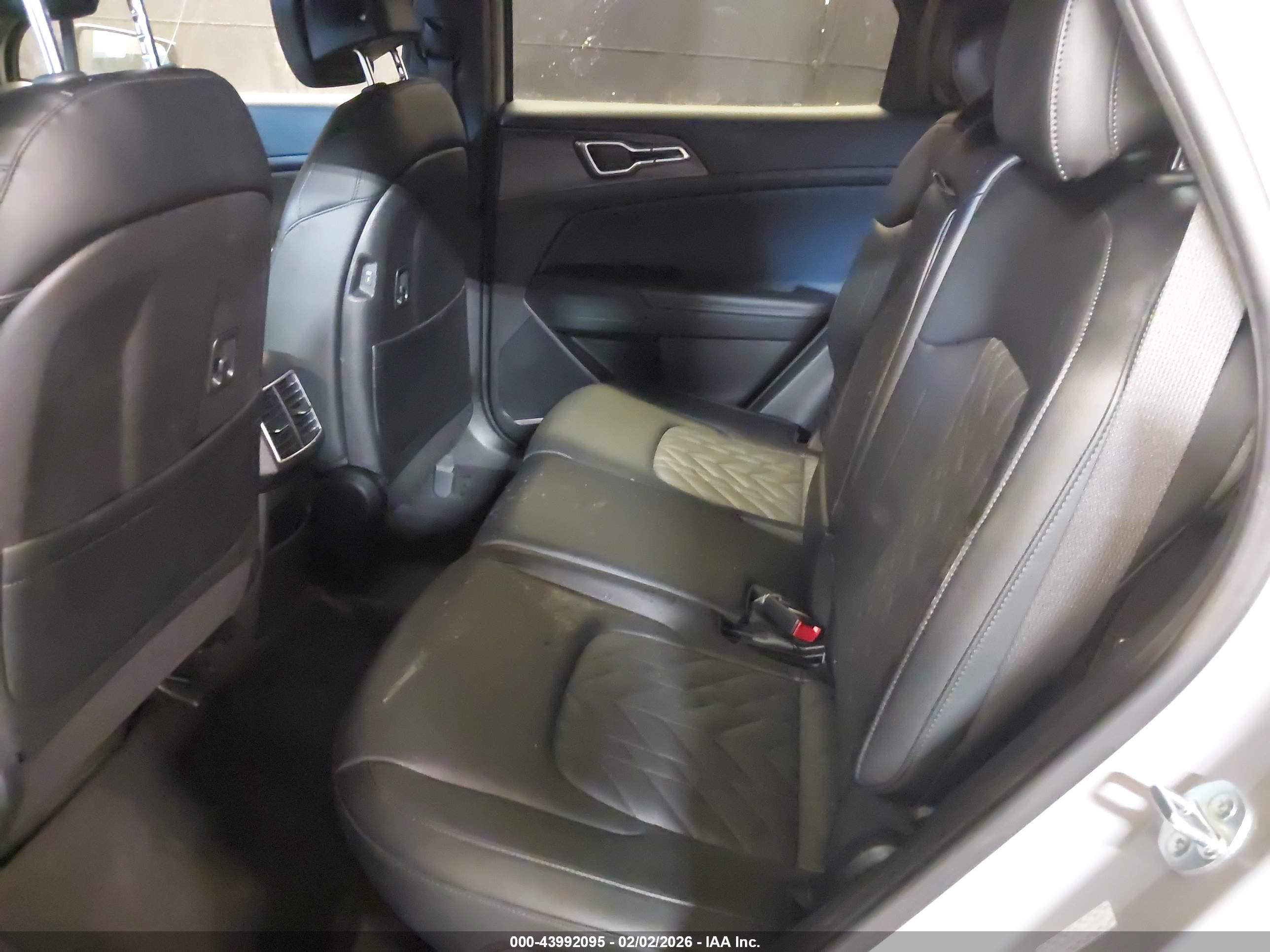 KIA SPORTAGE image 8