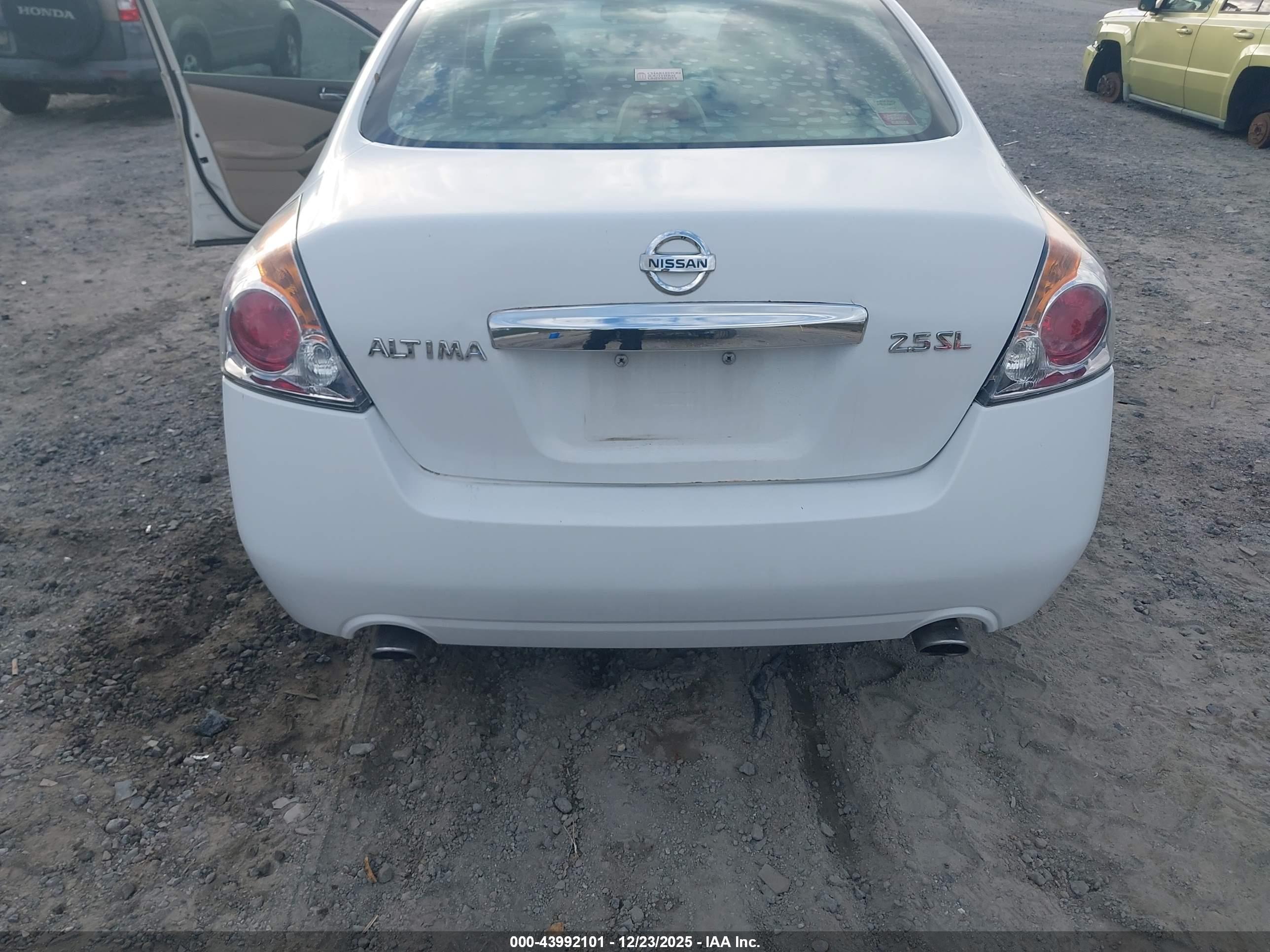 NISSAN ALTIMA image 6